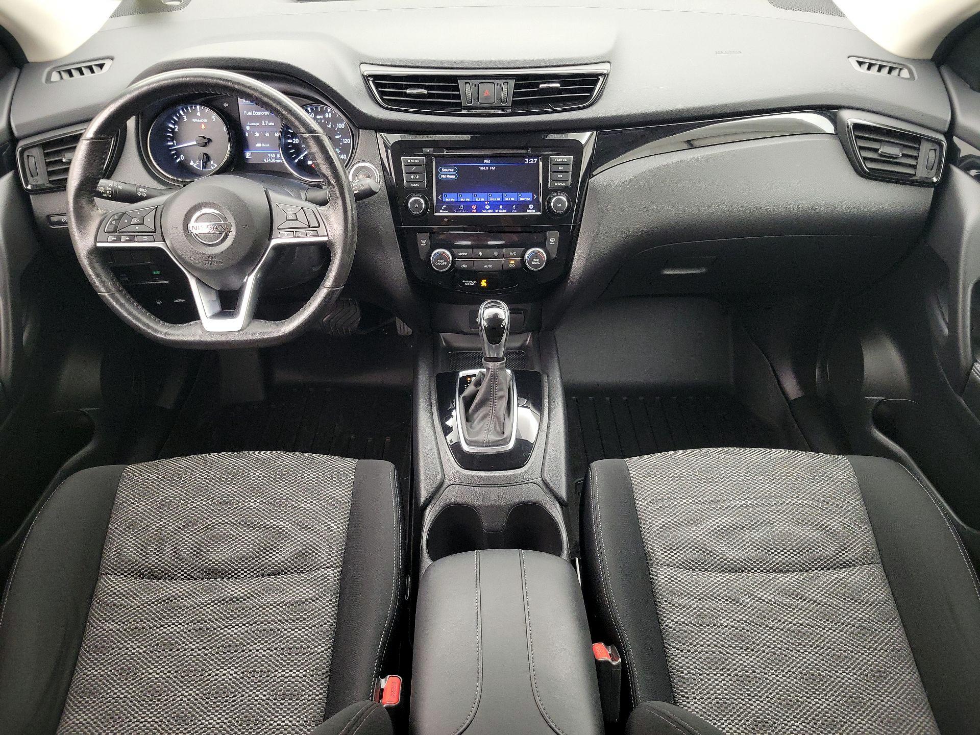 Thumbnail: 2019 Nissan Rogue Sport - 9