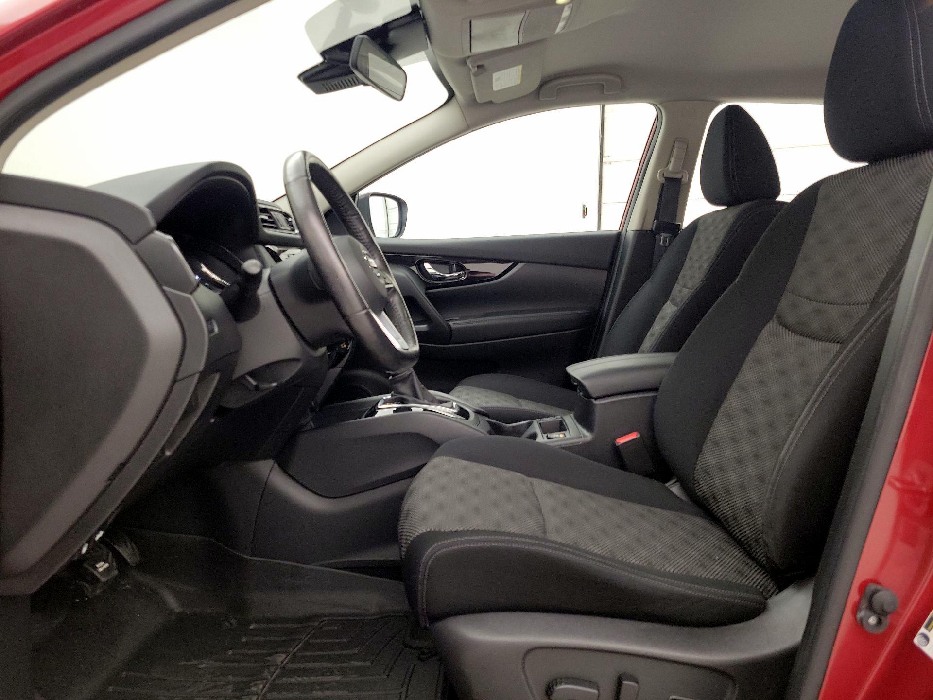 Thumbnail: 2019 Nissan Rogue Sport - 11