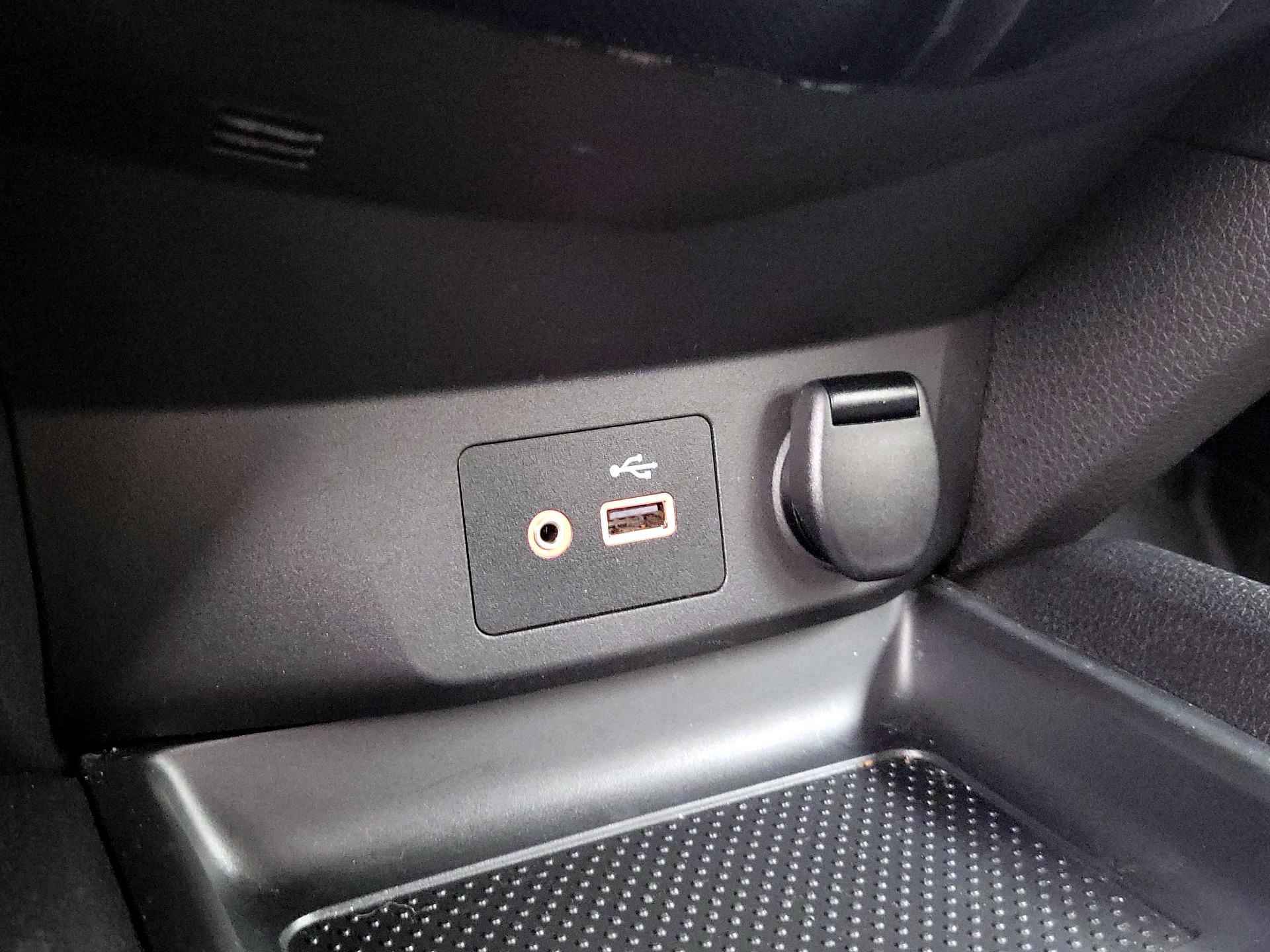 Thumbnail: 2019 Nissan Rogue Sport - 18