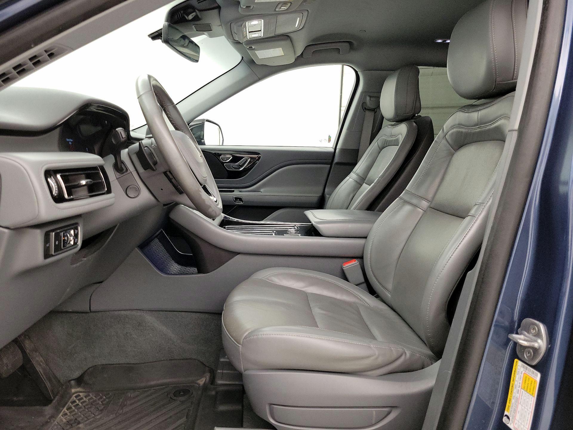 Thumbnail: 2020 Lincoln Aviator - 11