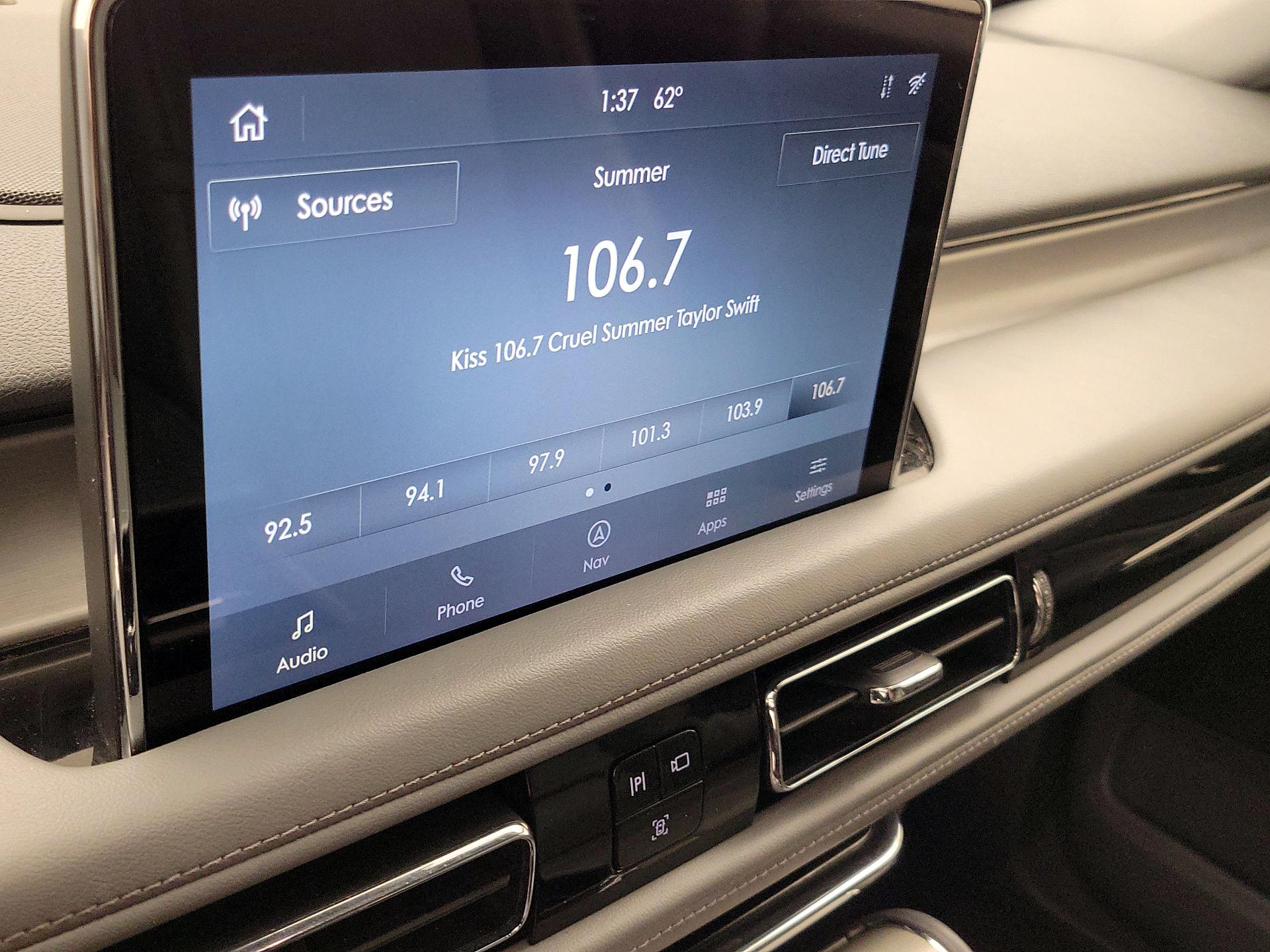 Thumbnail: 2020 Lincoln Aviator - 16