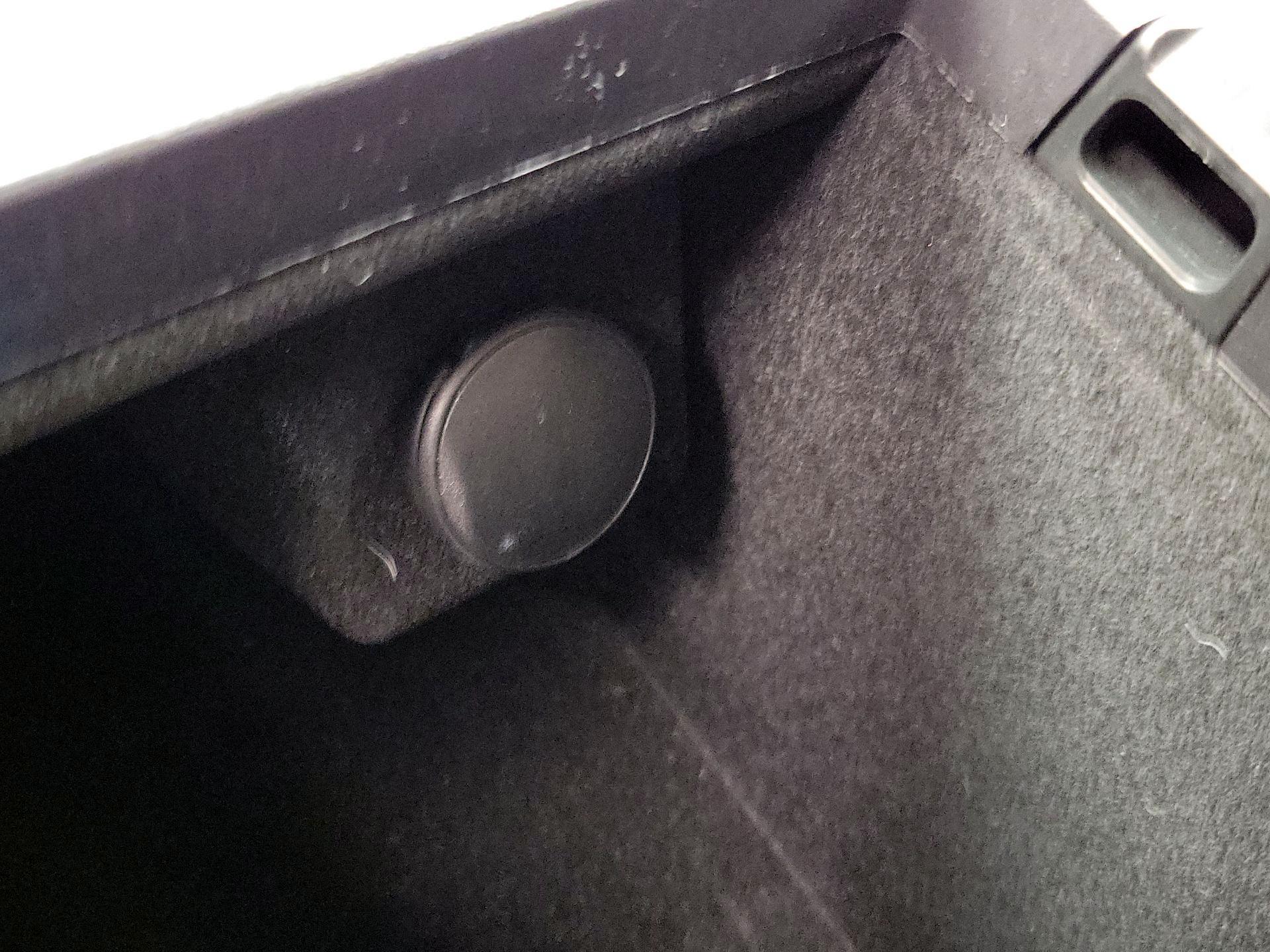 Thumbnail: 2020 Lincoln Aviator - 19