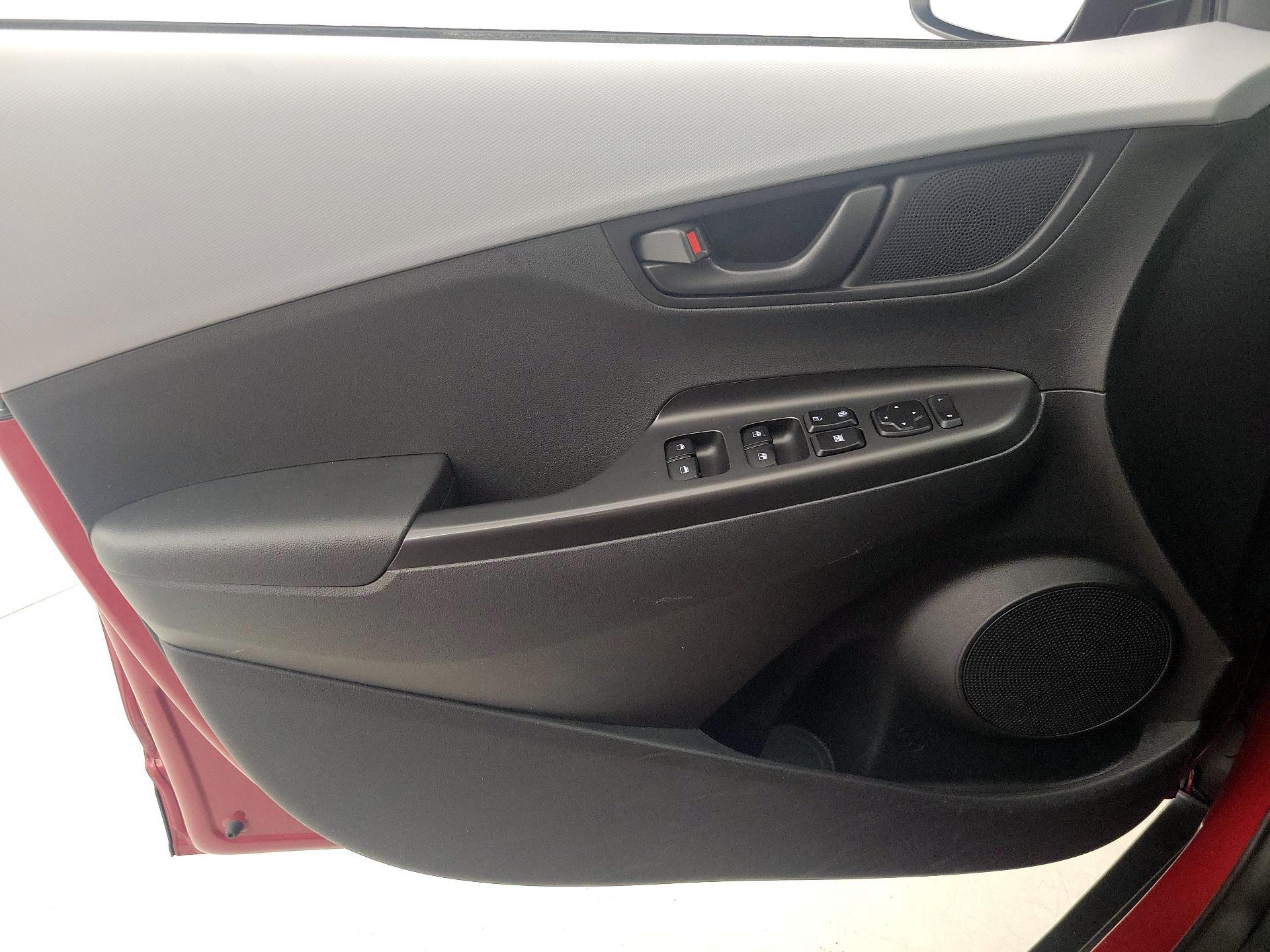 Thumbnail: 2020 Hyundai Kona - 12