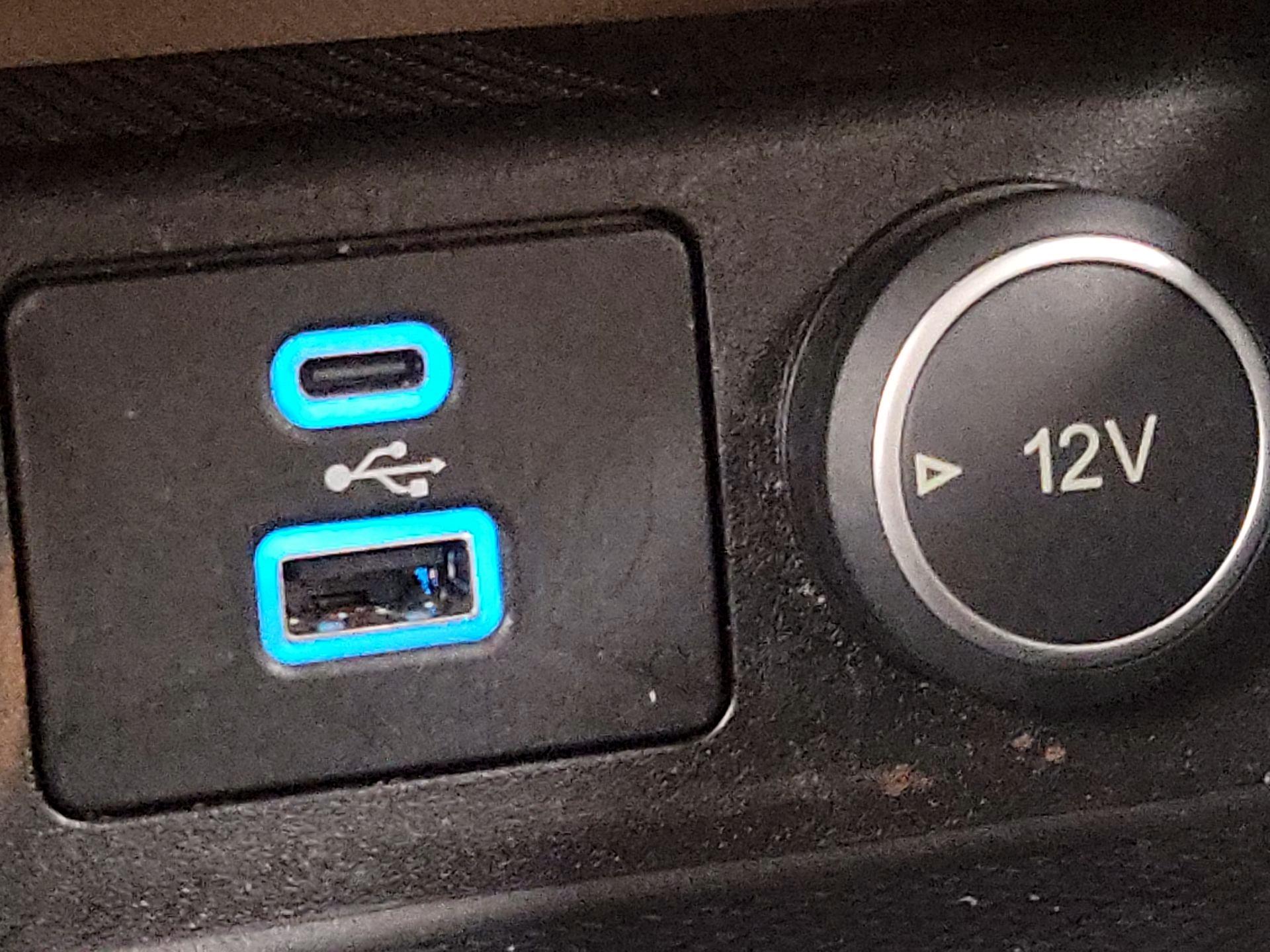 Thumbnail: 2020 Ford Escape - 18