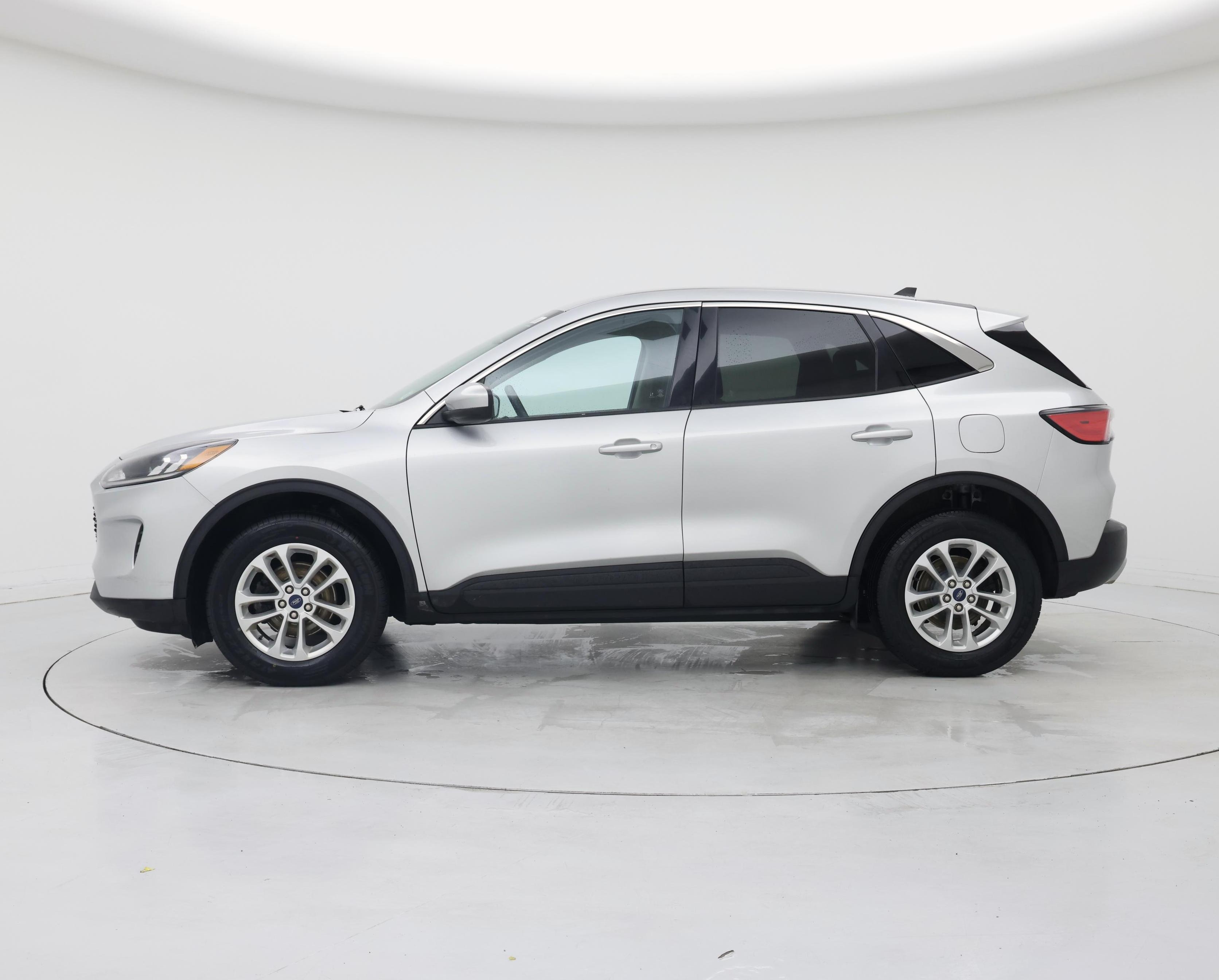 Thumbnail: 2020 Ford Escape - 3