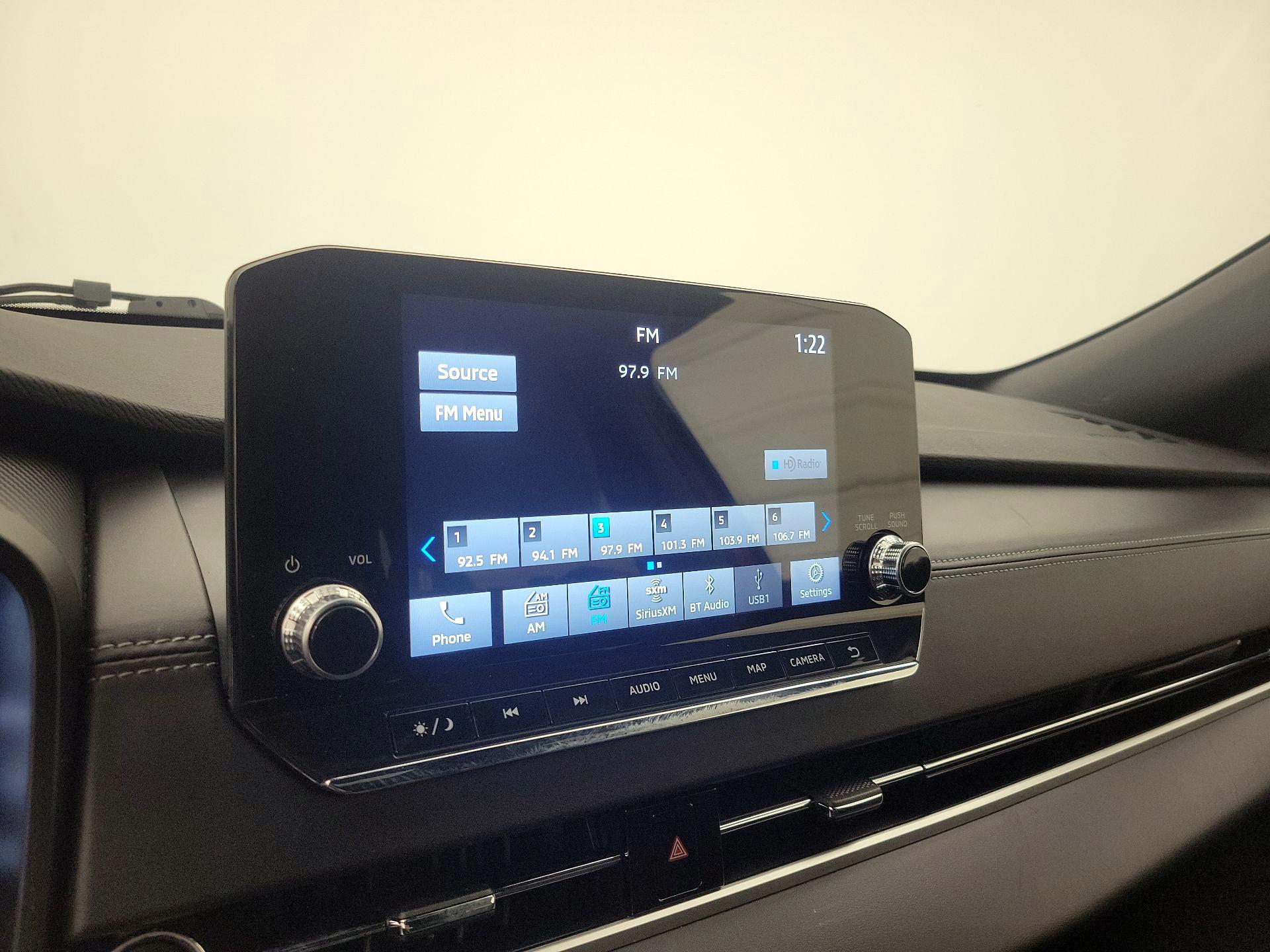 Thumbnail: 2024 Mitsubishi Outlander - 16