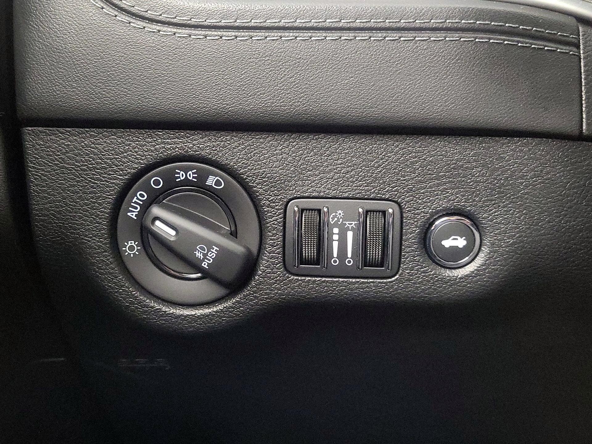 Thumbnail: 2022 Dodge Charger - 11