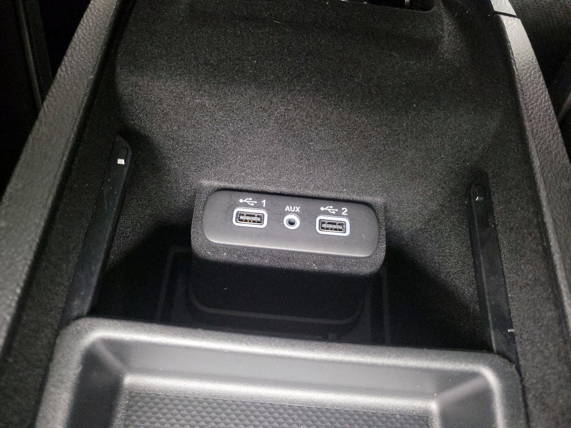 Thumbnail: 2022 Dodge Charger - 17