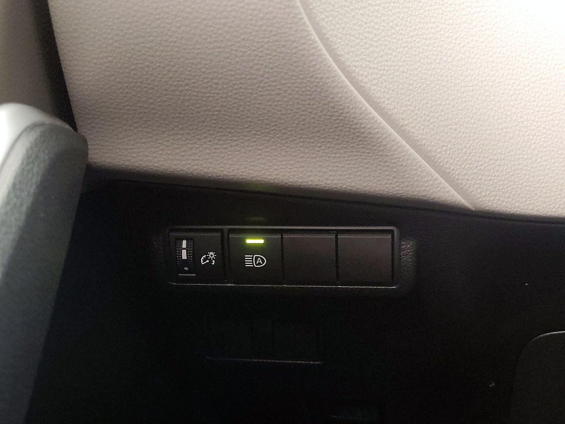 Thumbnail: 2022 Toyota Corolla Cross - 13