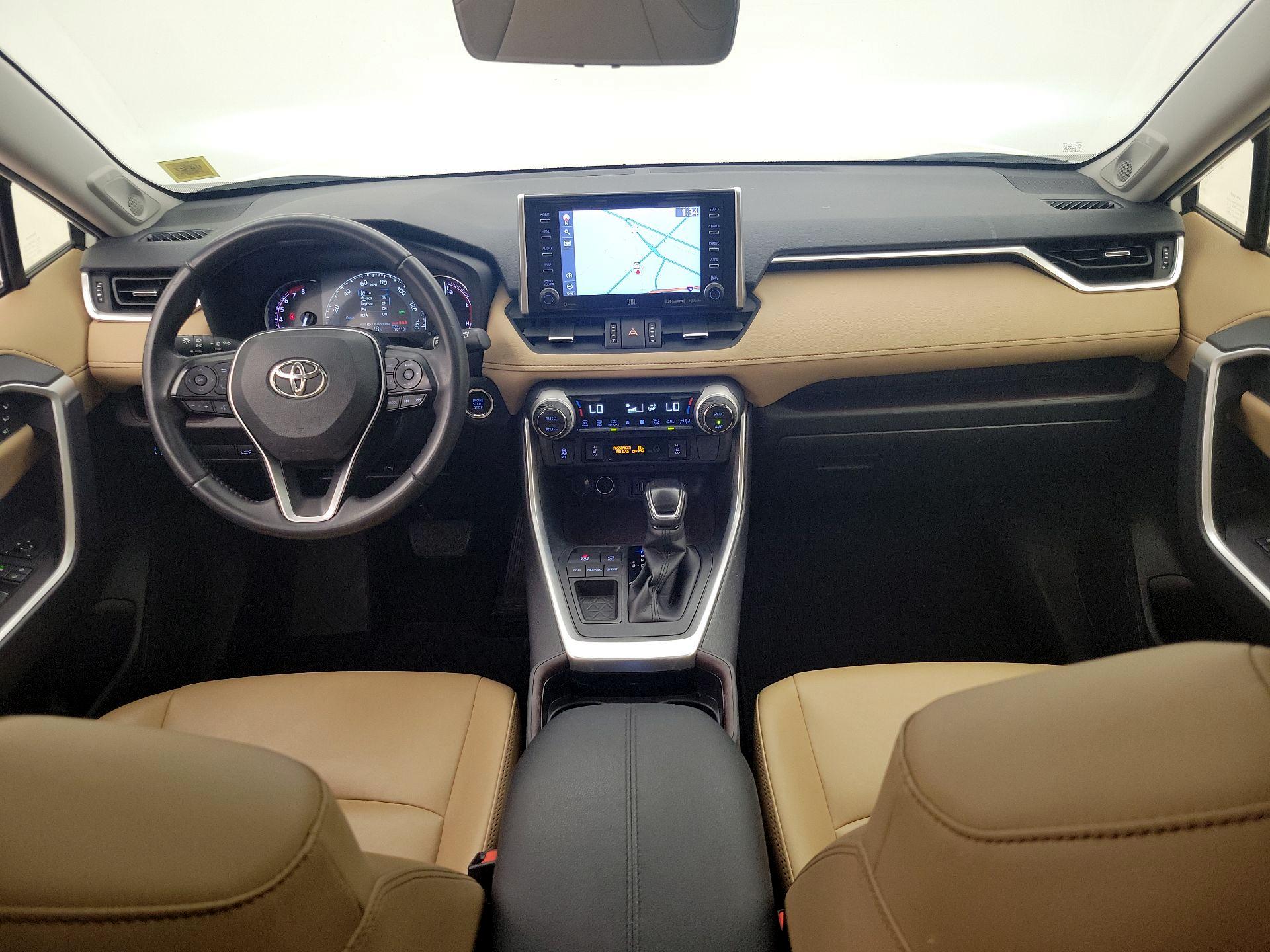 Thumbnail: 2020 Toyota RAV4 - 9