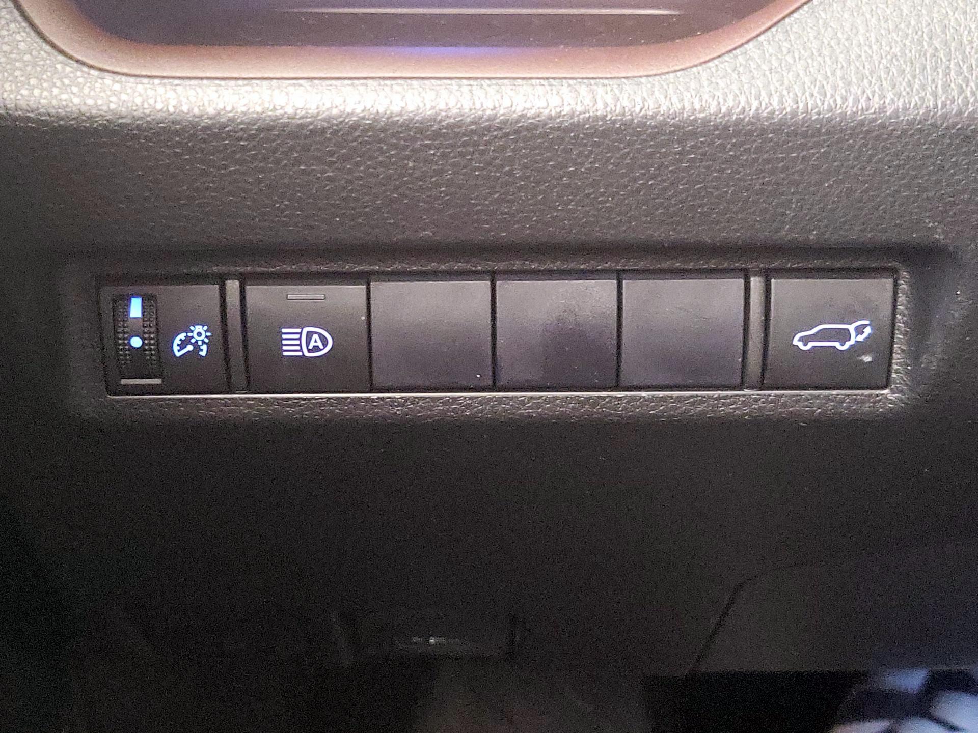 Thumbnail: 2020 Toyota RAV4 - 13