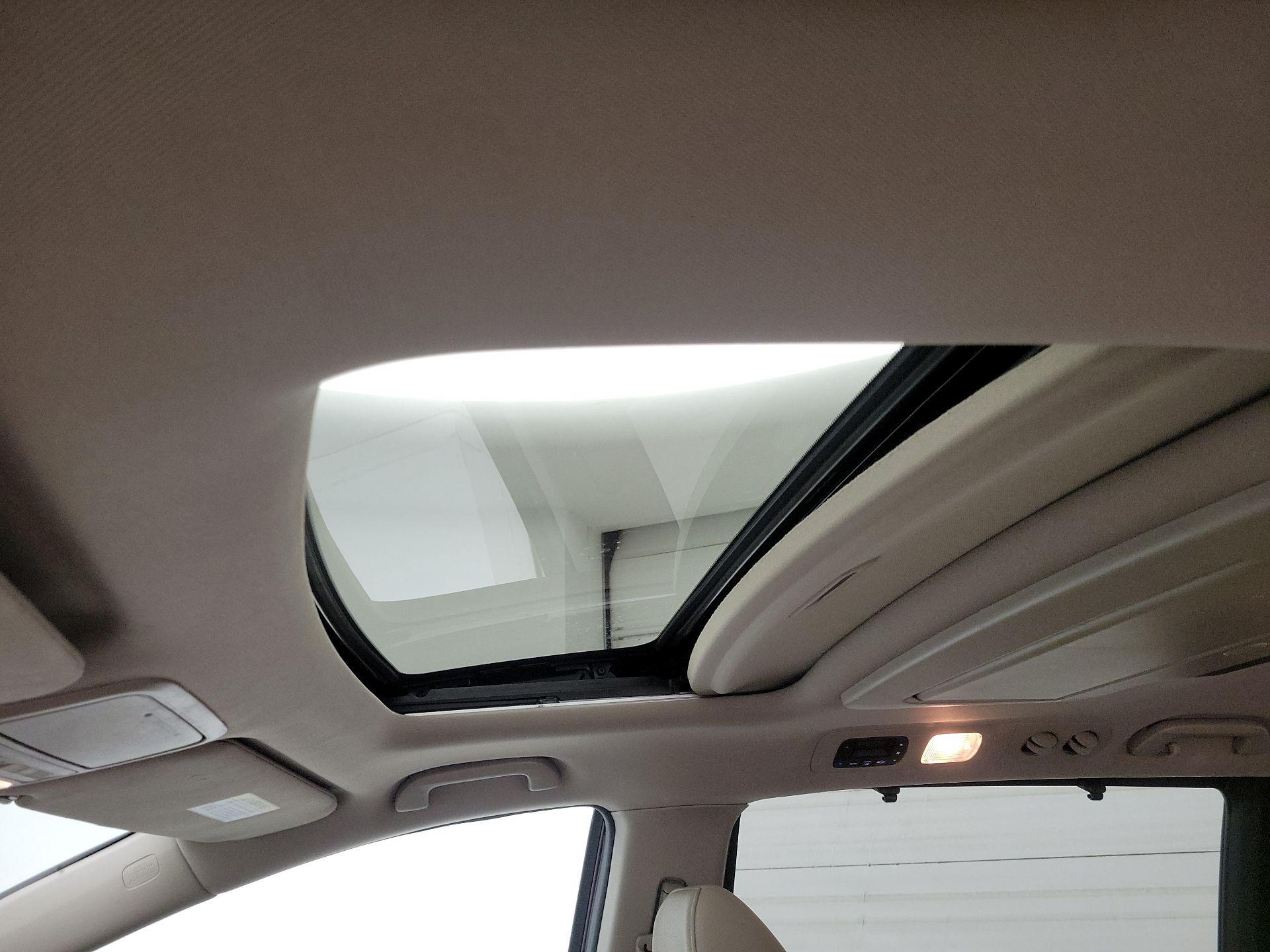 Thumbnail: 2015 Honda Odyssey - 20