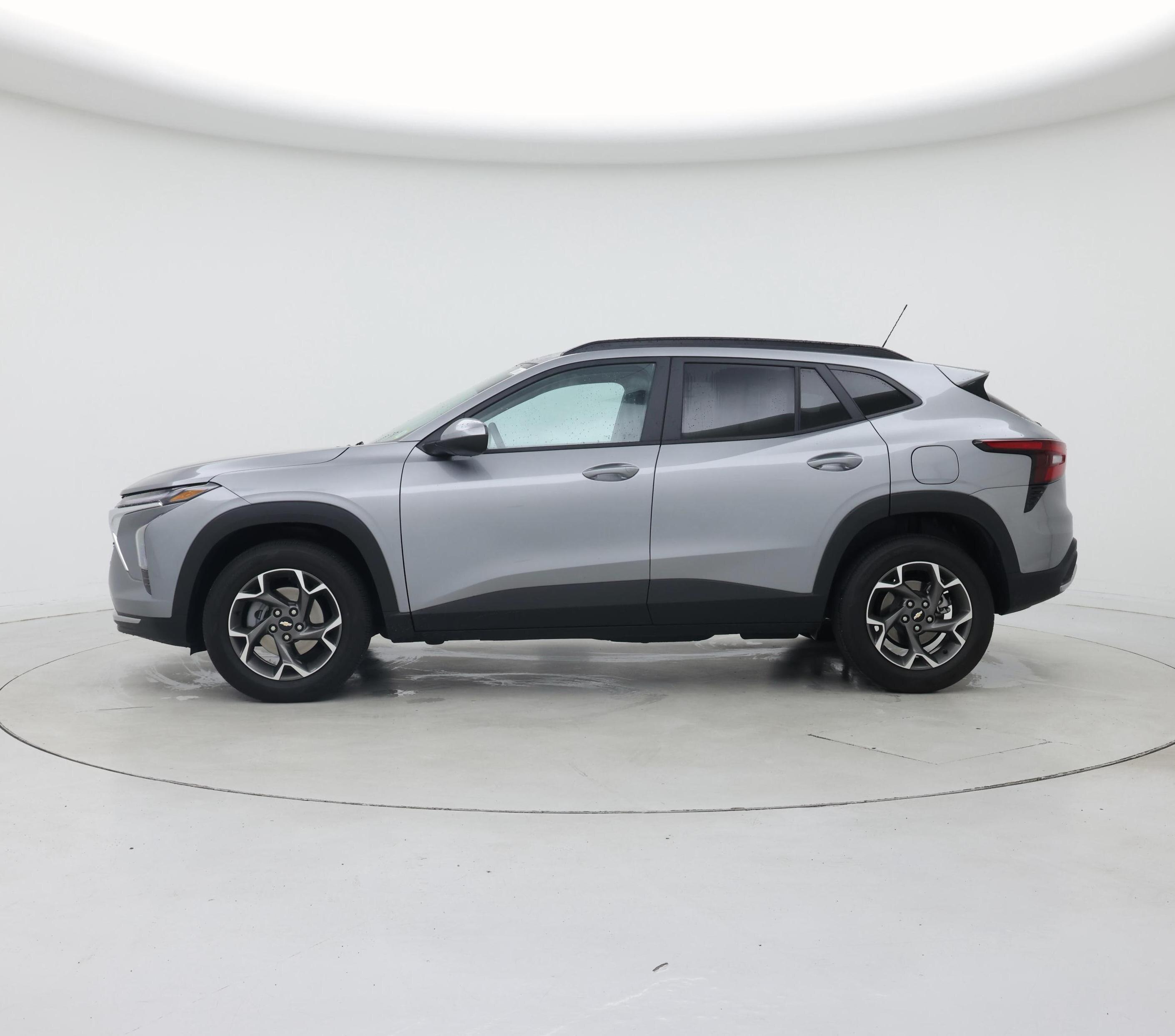 Thumbnail: 2025 Chevrolet Trax - 3
