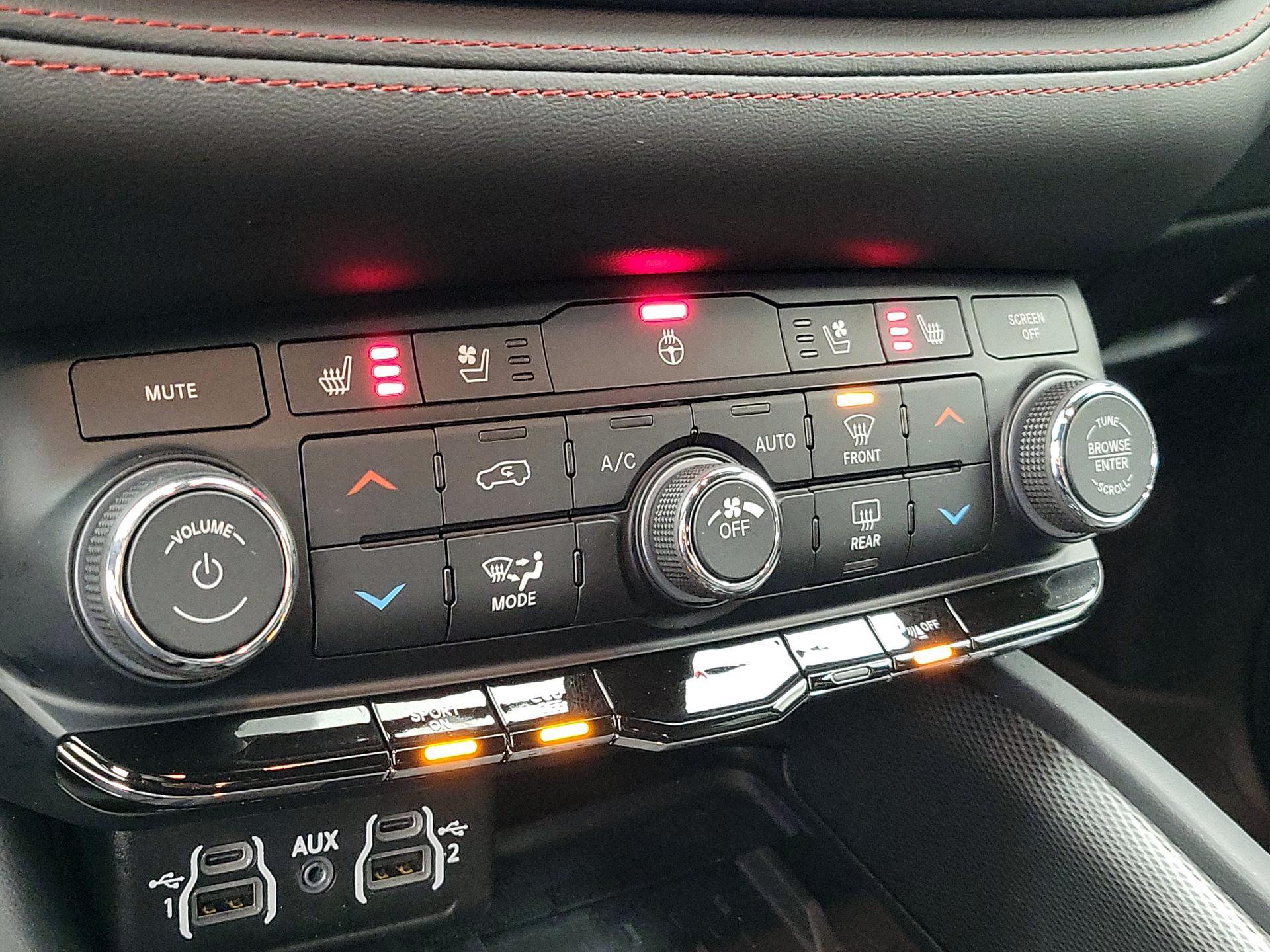 Thumbnail: 2025 Dodge Durango - 16
