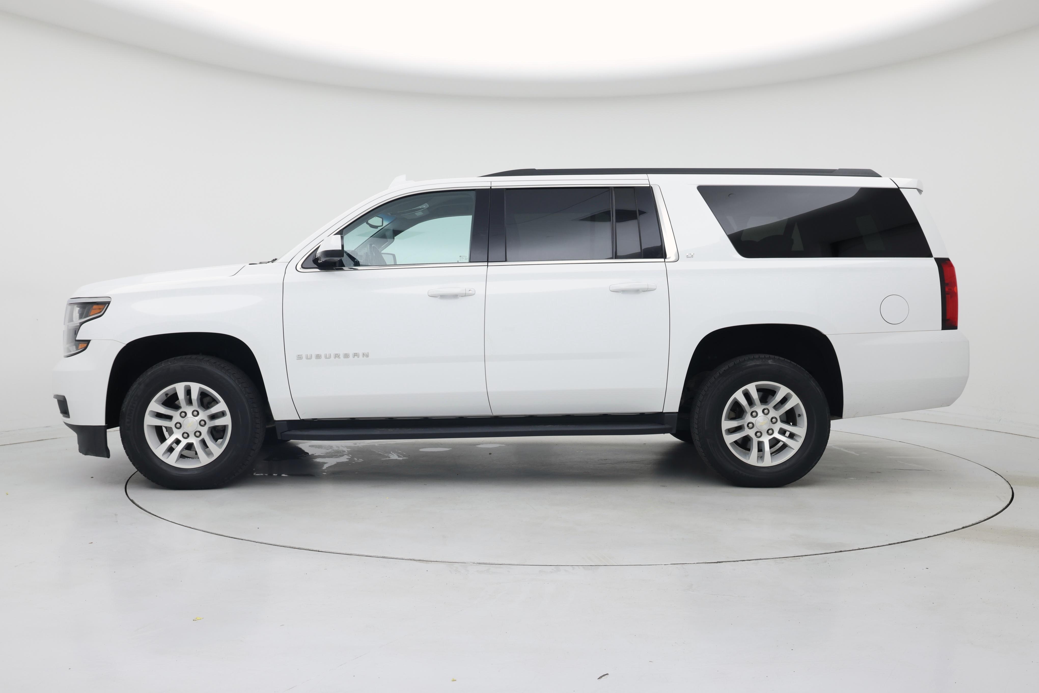 Thumbnail: 2018 Chevrolet Suburban - 3