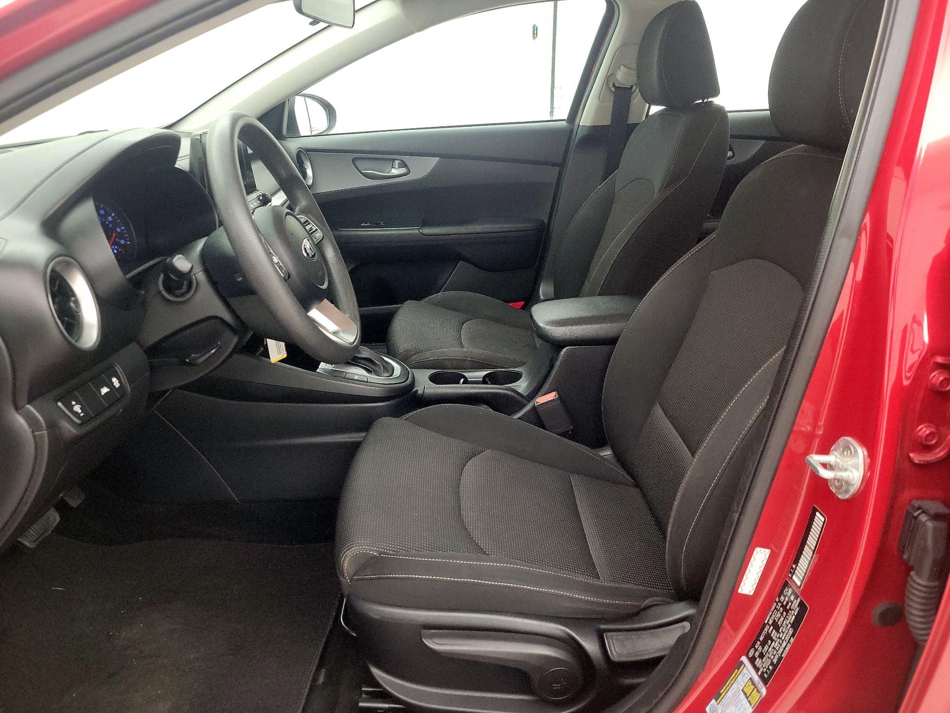 Thumbnail: 2021 Kia Forte - 11