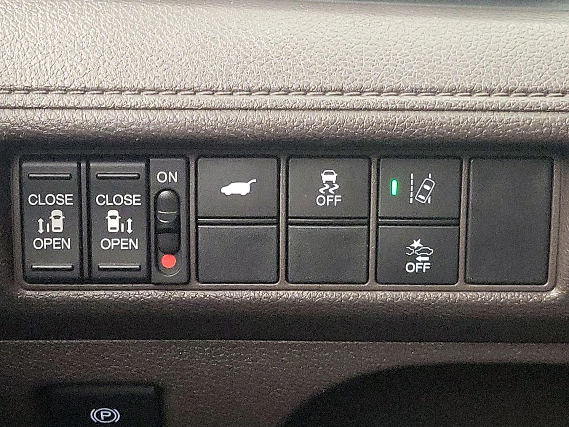 Thumbnail: 2018 Honda Odyssey - 13