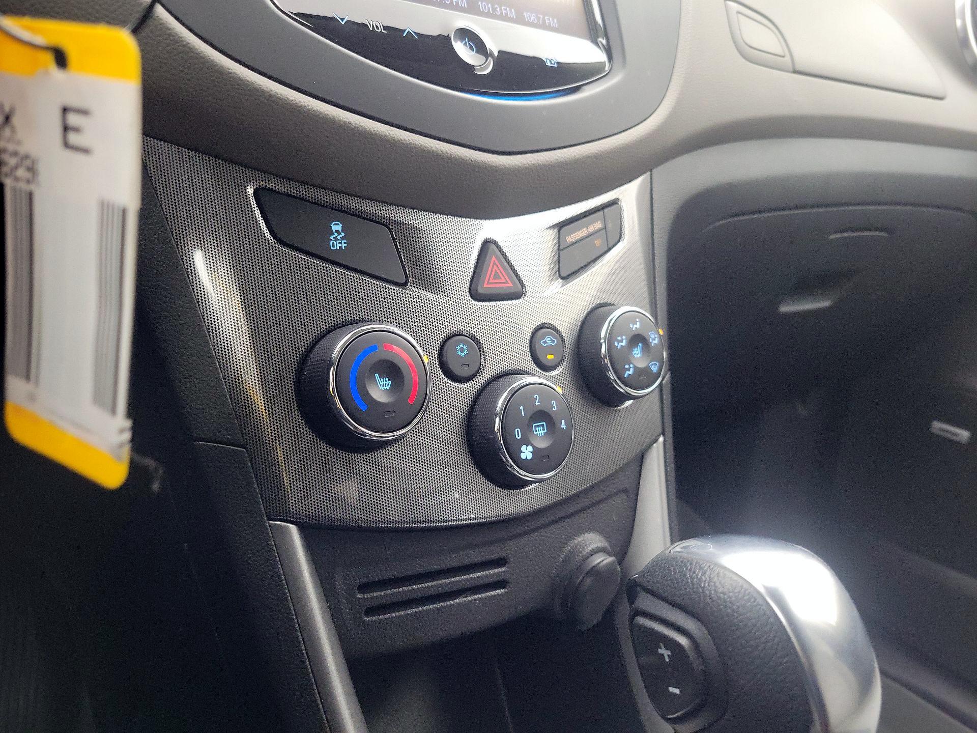 Thumbnail: 2015 Chevrolet Trax - 14