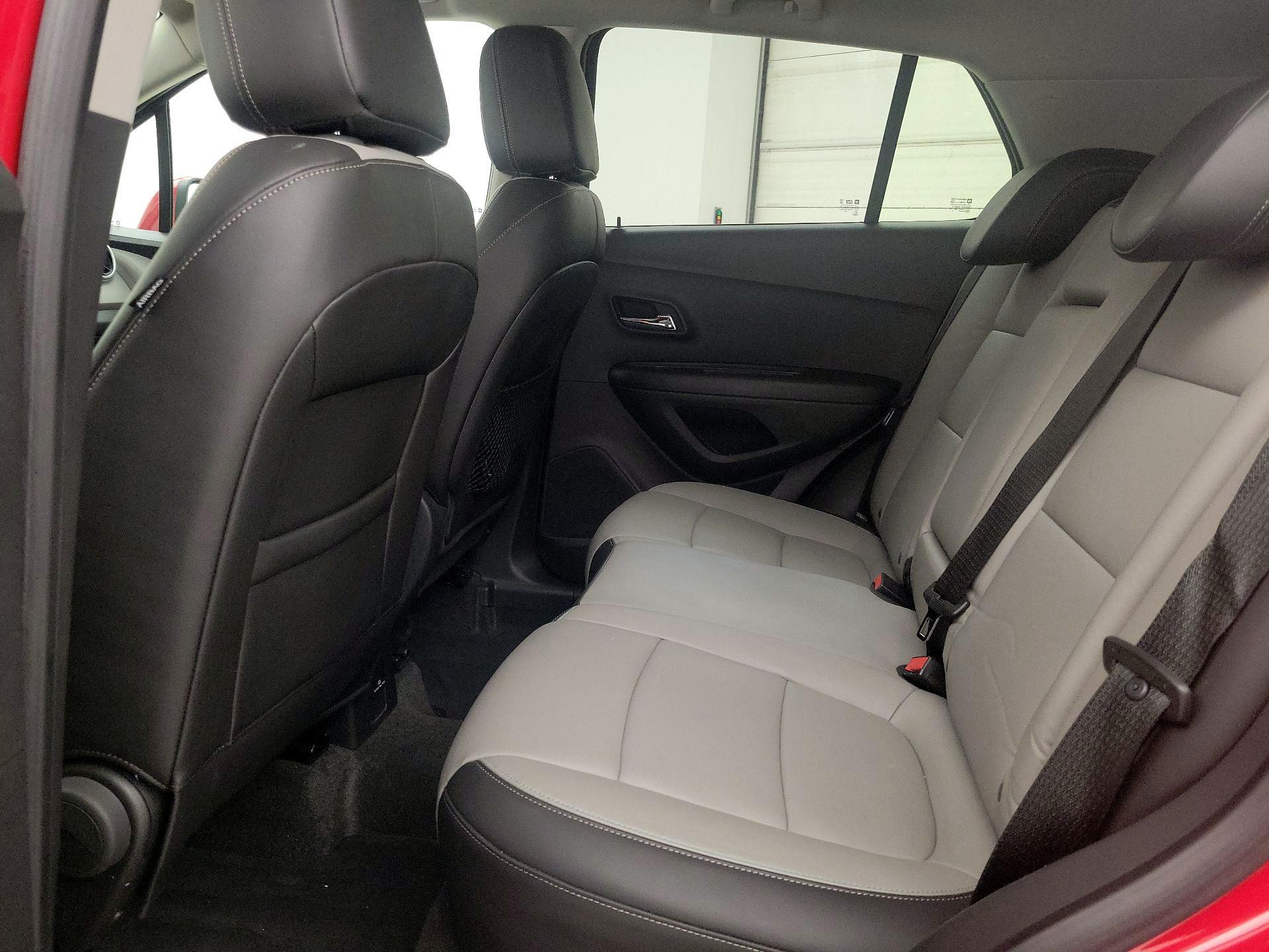 Thumbnail: 2015 Chevrolet Trax - 17