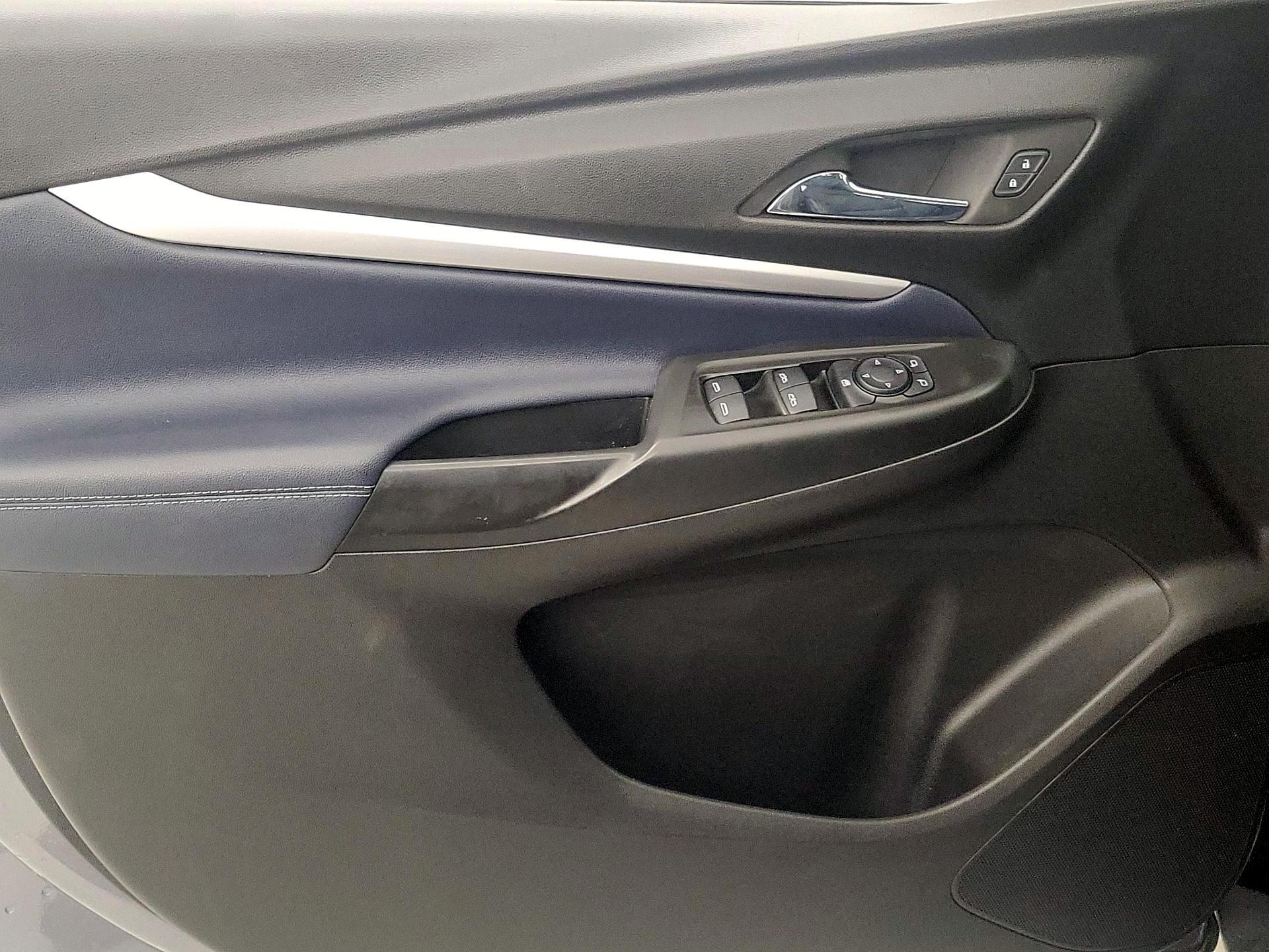 Thumbnail: 2022 Chevrolet Bolt EUV - 12