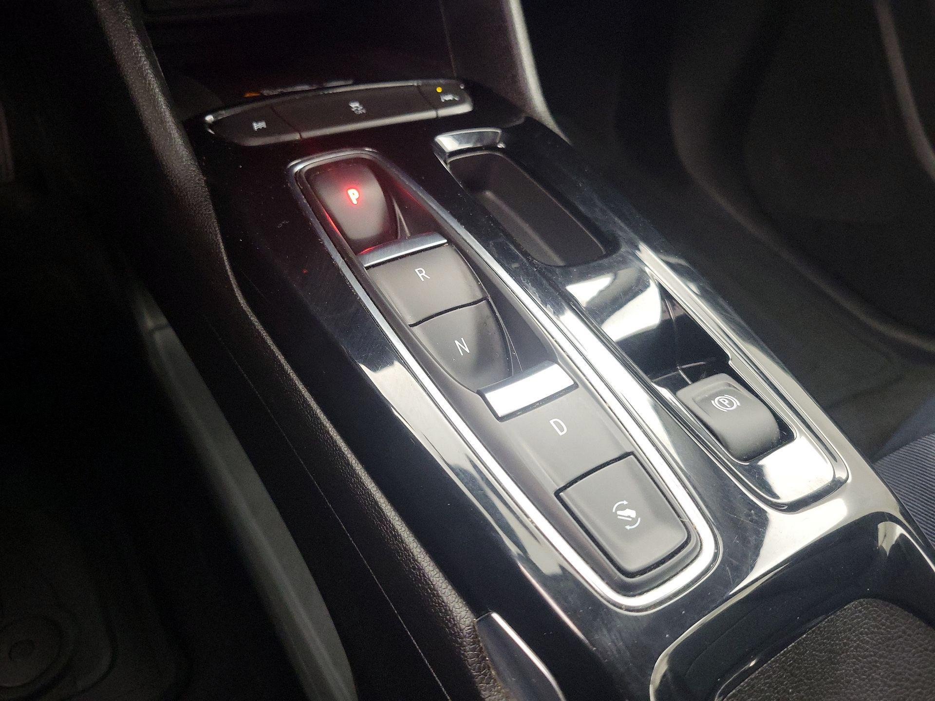 Thumbnail: 2022 Chevrolet Bolt EUV - 17