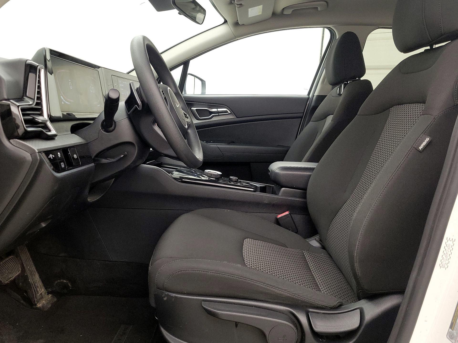 Thumbnail: 2023 Kia Sportage - 11