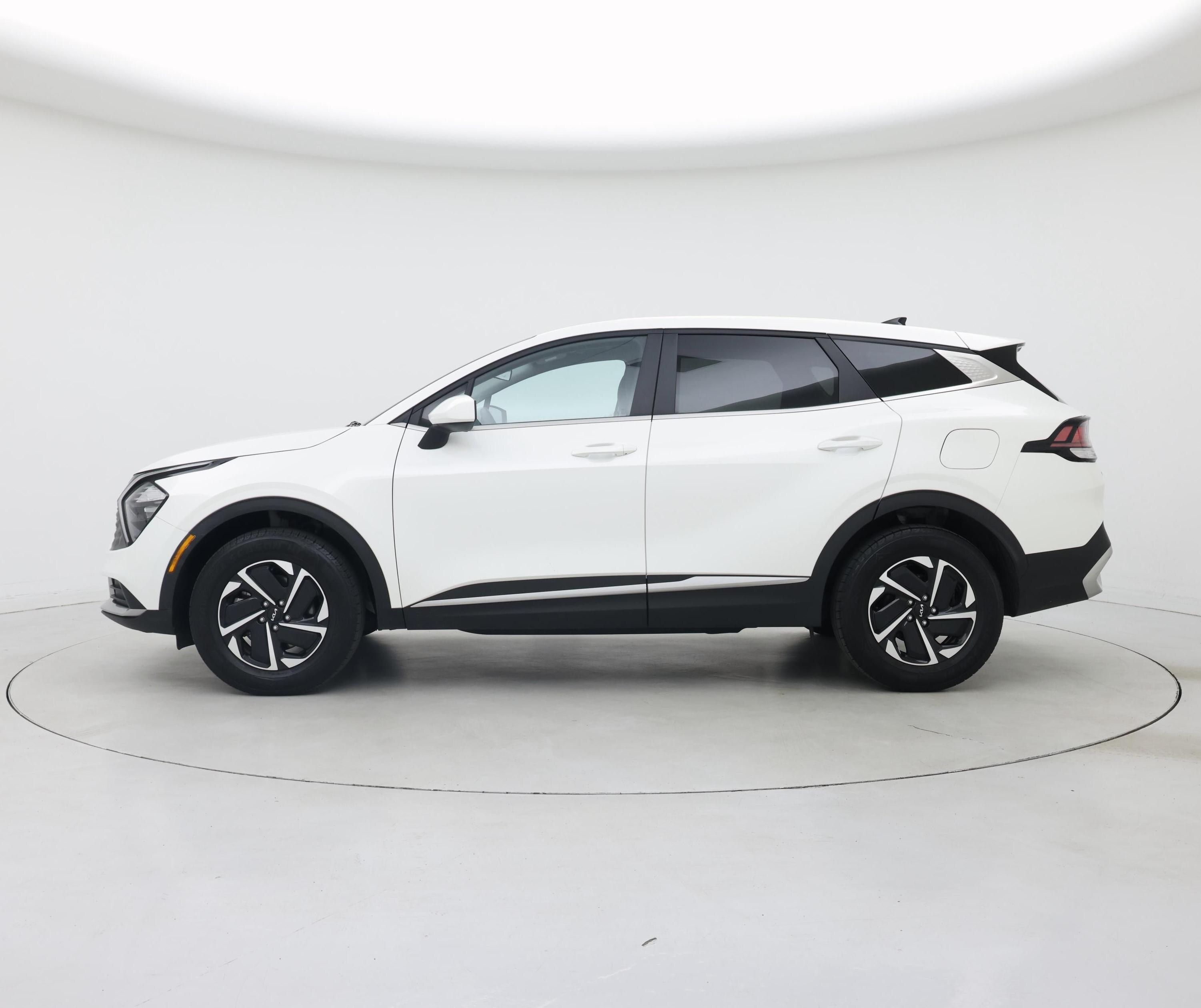 Thumbnail: 2023 Kia Sportage - 3