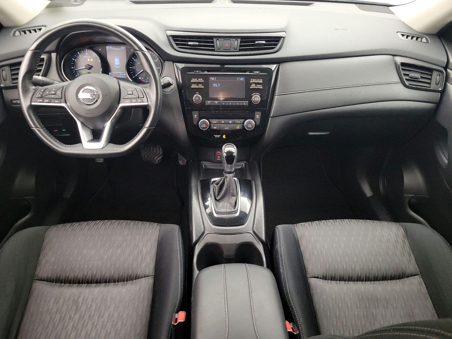 Thumbnail: 2017 Nissan Rogue - 9