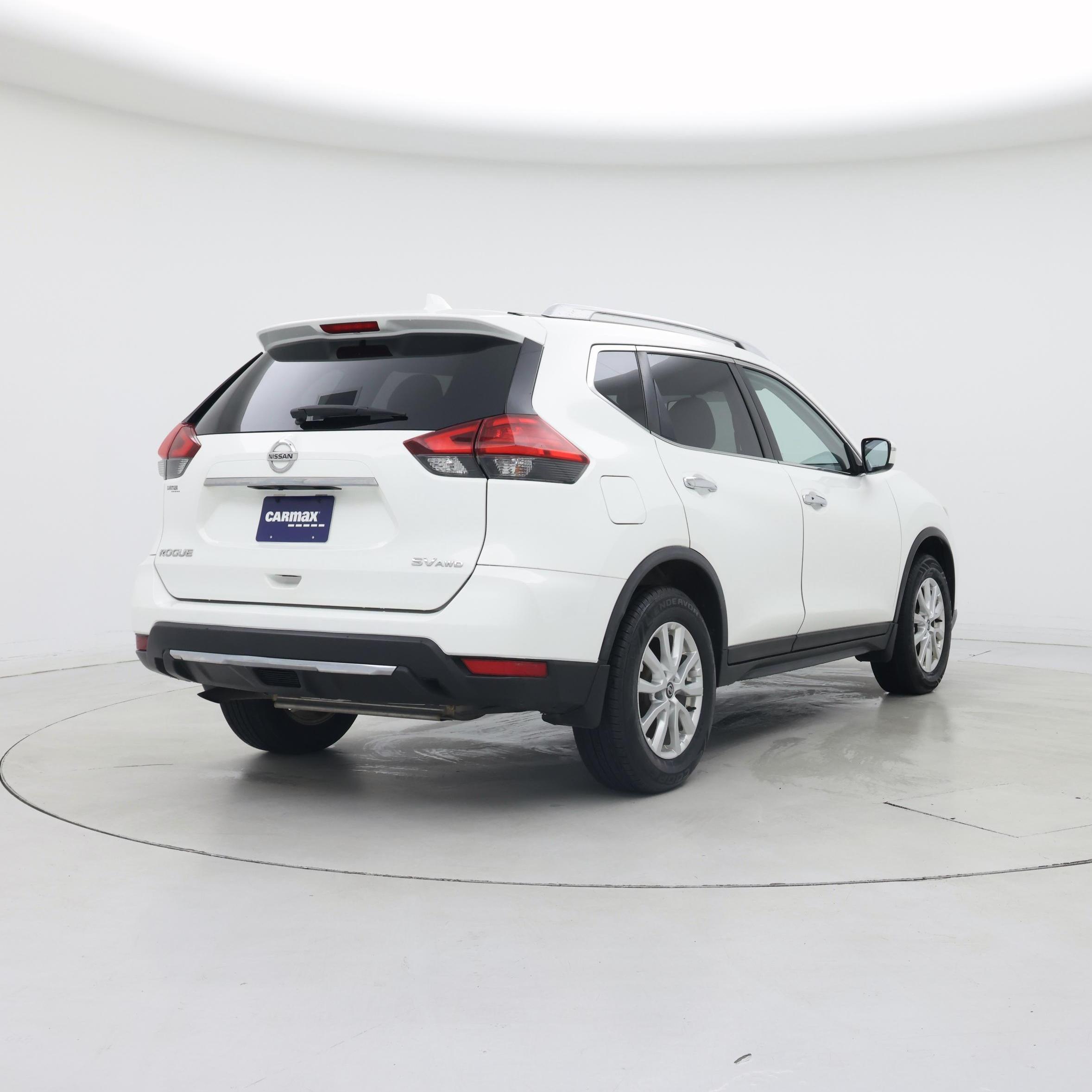 Thumbnail: 2017 Nissan Rogue - 8