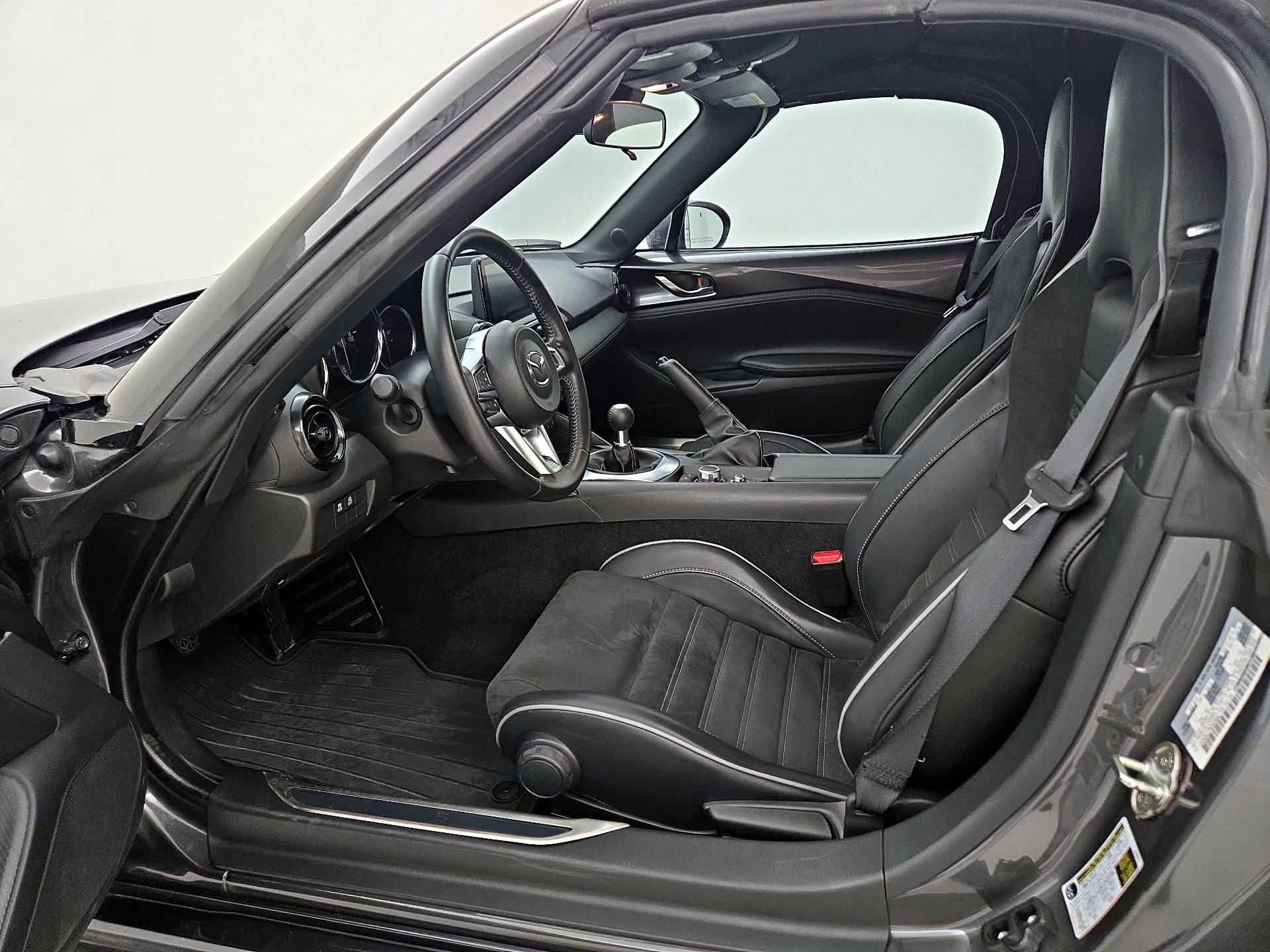 Thumbnail: 2022 Mazda MX-5 Miata - 11