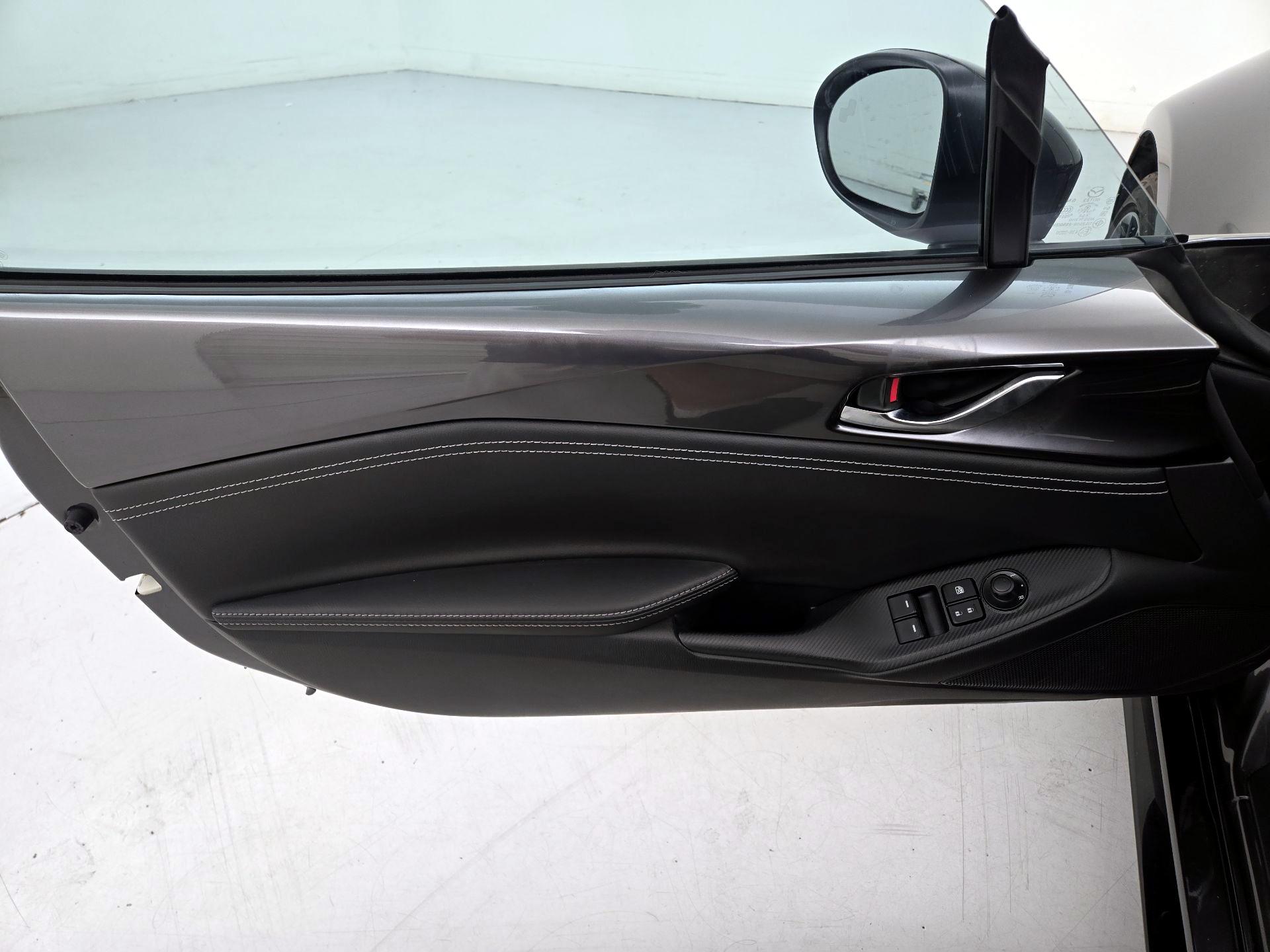 Thumbnail: 2022 Mazda MX-5 Miata - 12