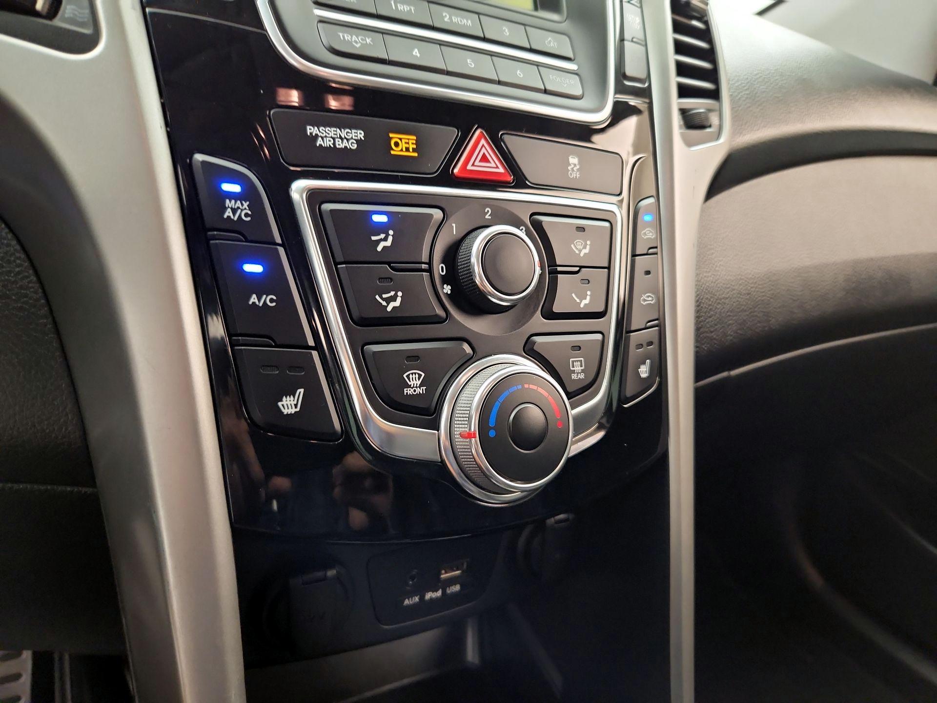 Thumbnail: 2014 Hyundai Elantra - 15