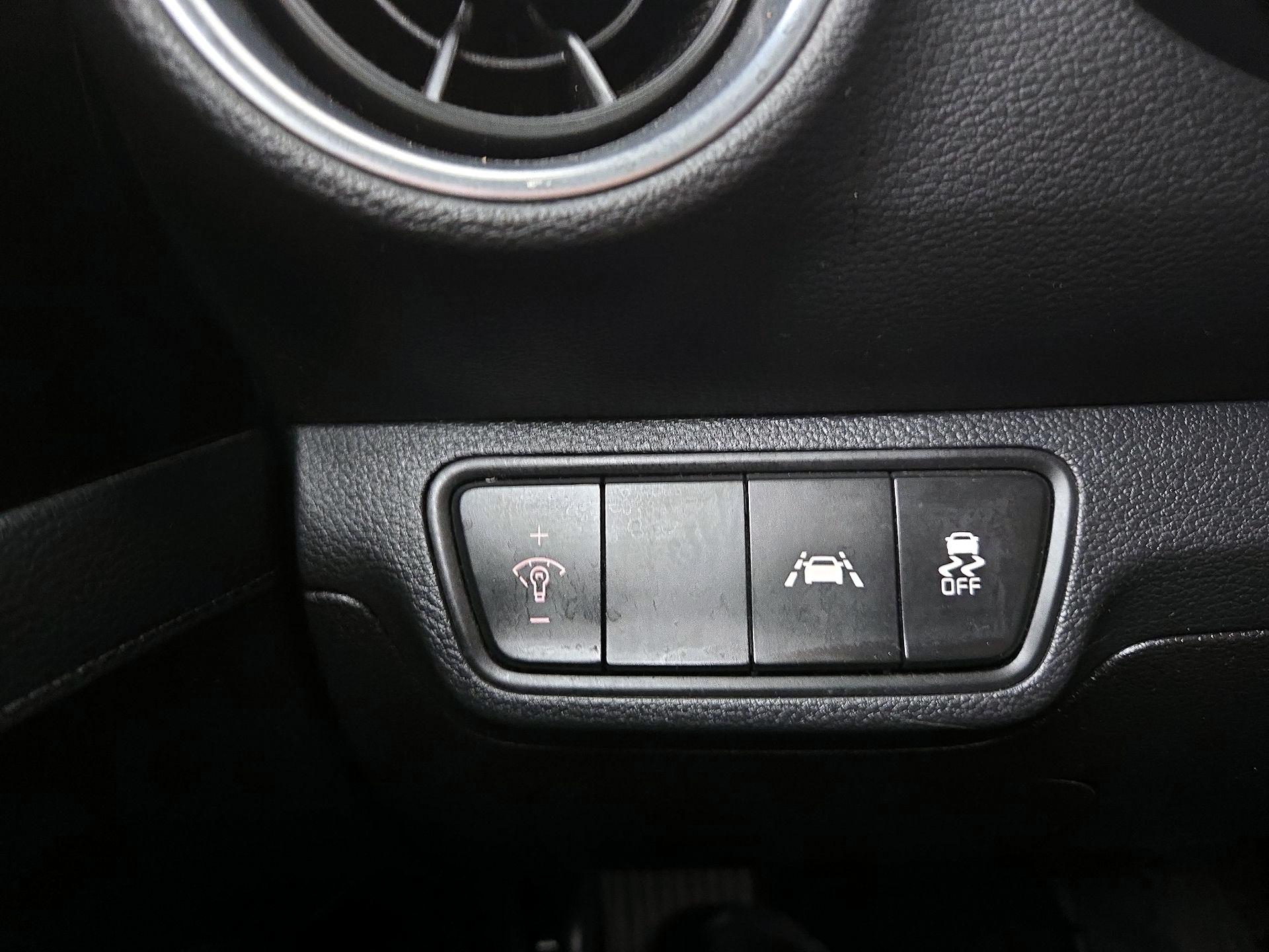 Thumbnail: 2019 Kia Forte - 13