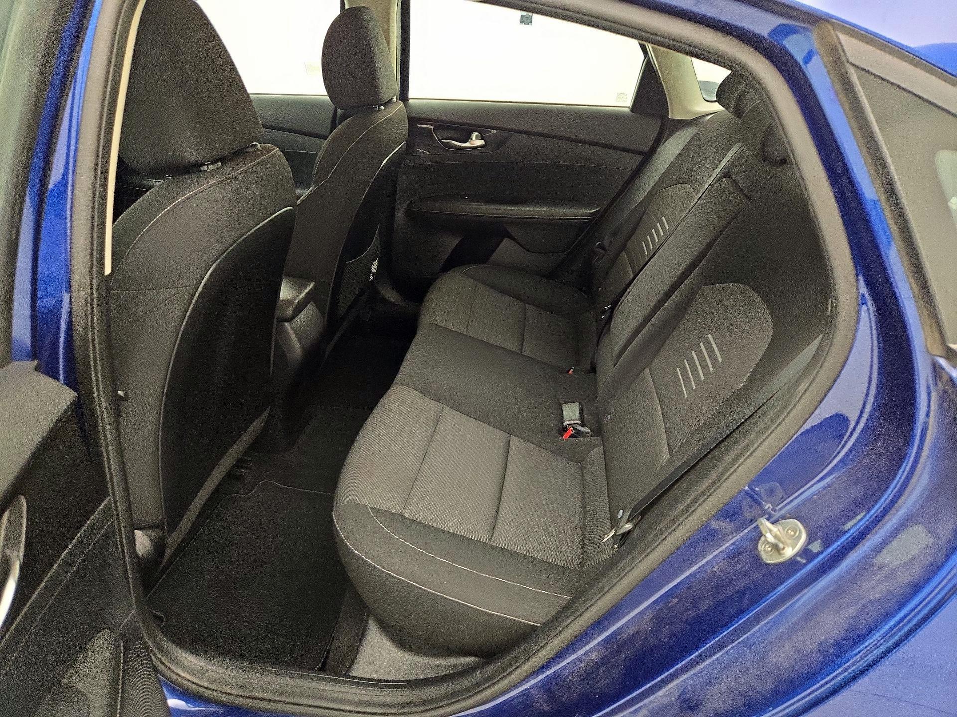 Thumbnail: 2019 Kia Forte - 19