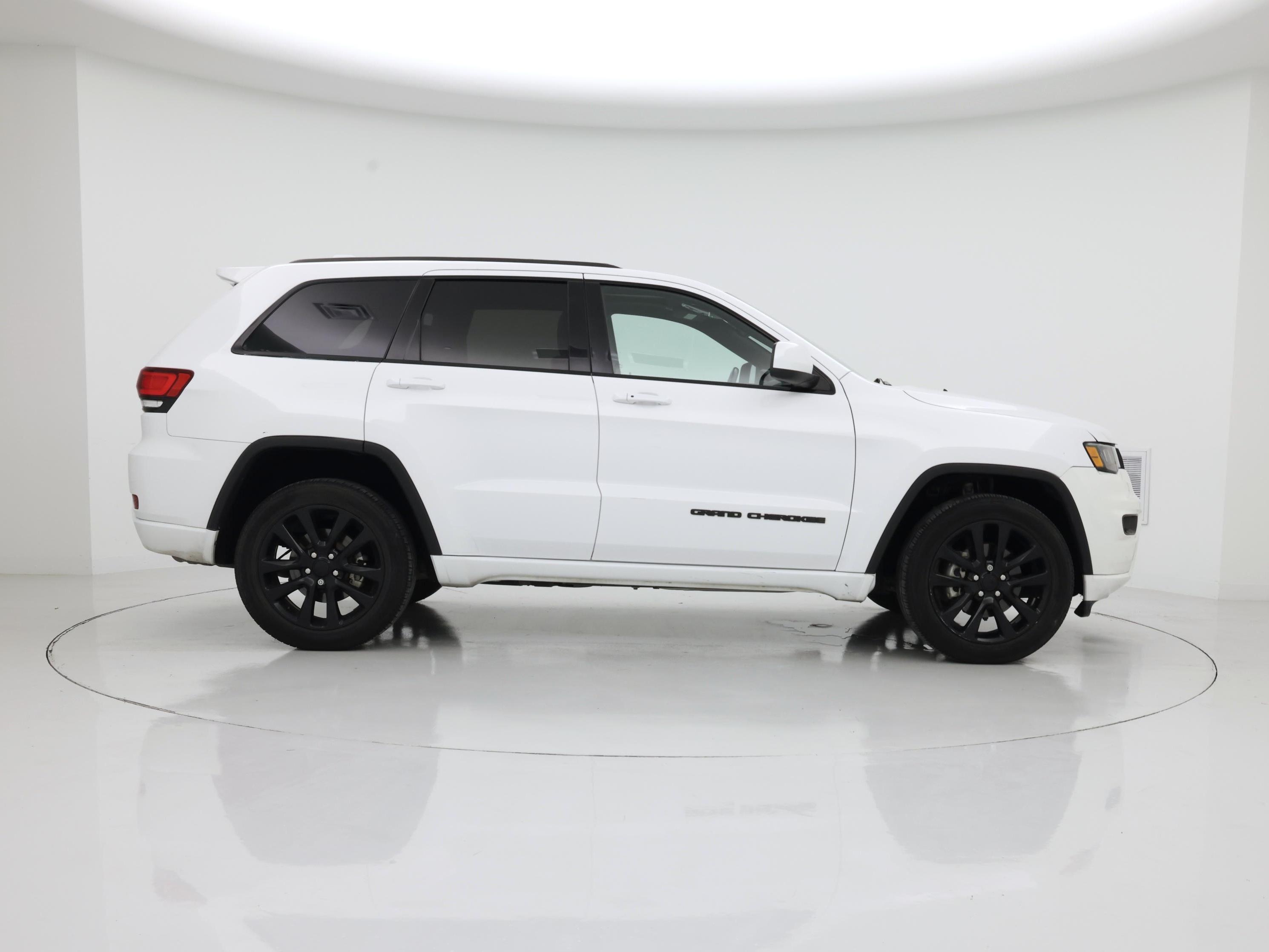 Thumbnail: 2018 Jeep Grand Cherokee - 7