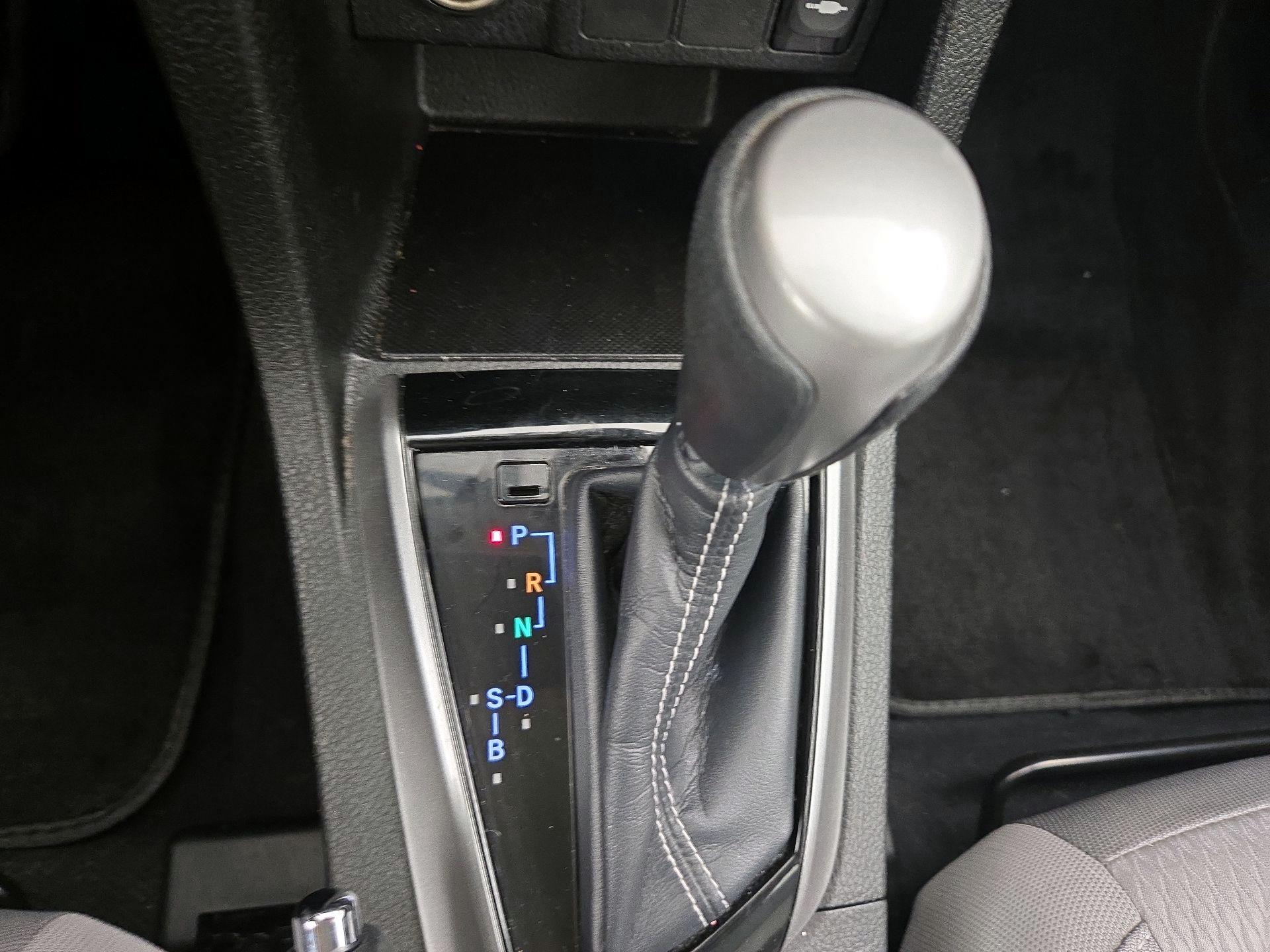 Thumbnail: 2014 Toyota Corolla - 16