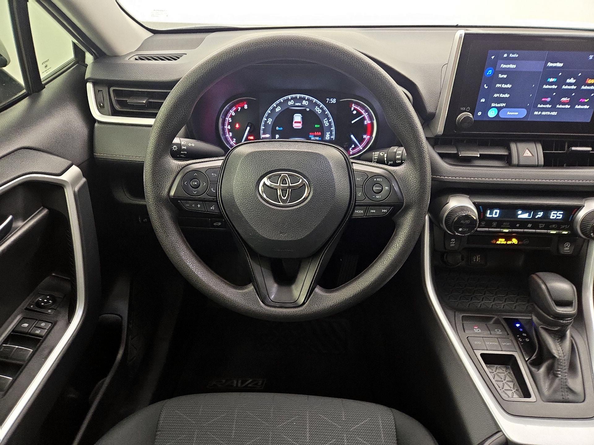 Thumbnail: 2024 Toyota RAV4 - 10