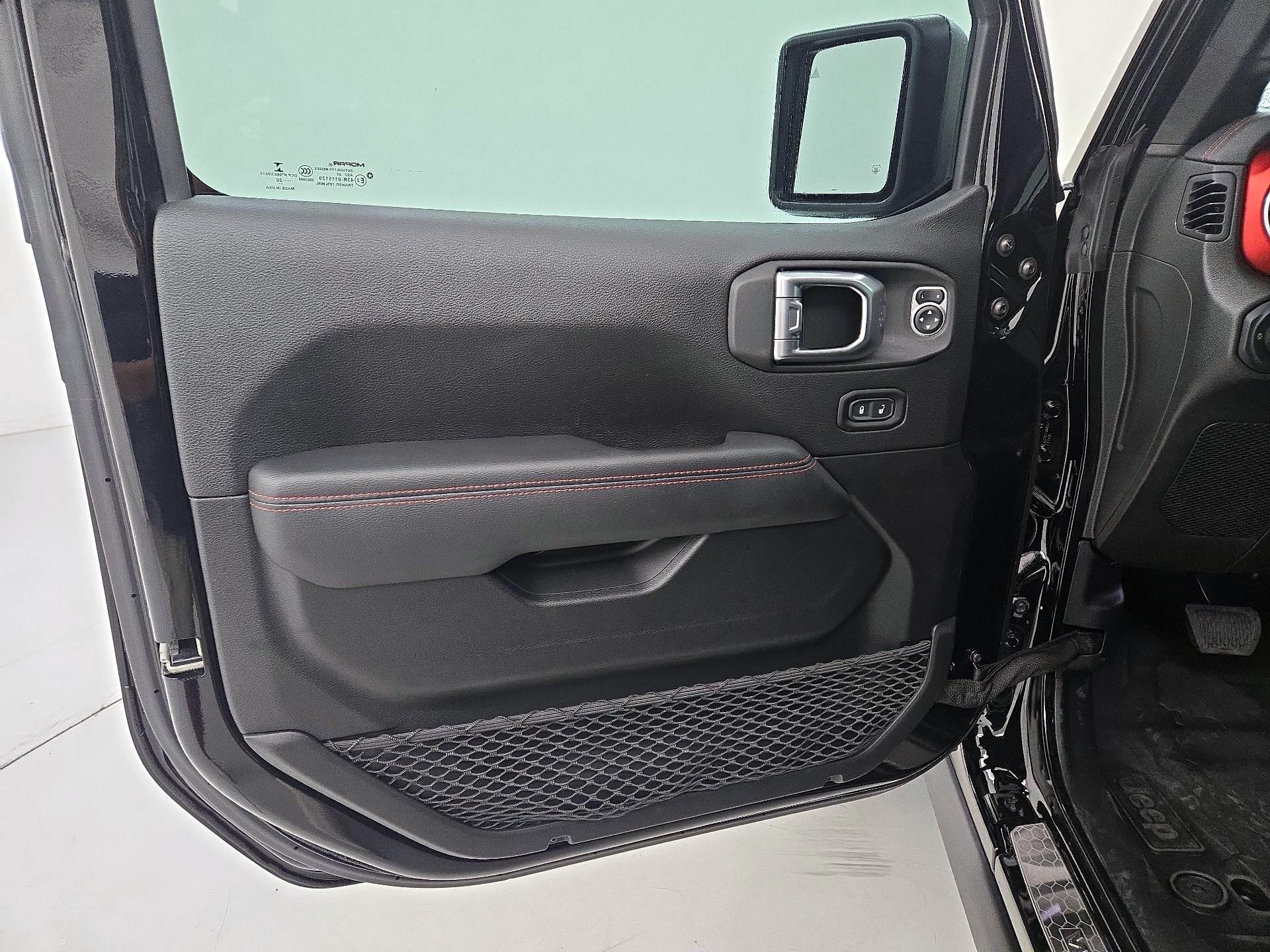 Thumbnail: 2020 Jeep Wrangler - 12