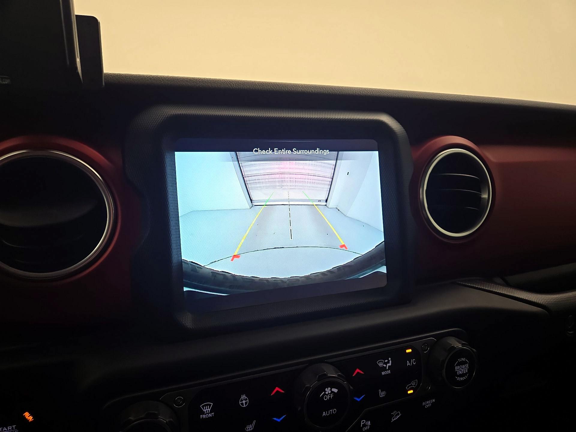 Thumbnail: 2020 Jeep Wrangler - 15