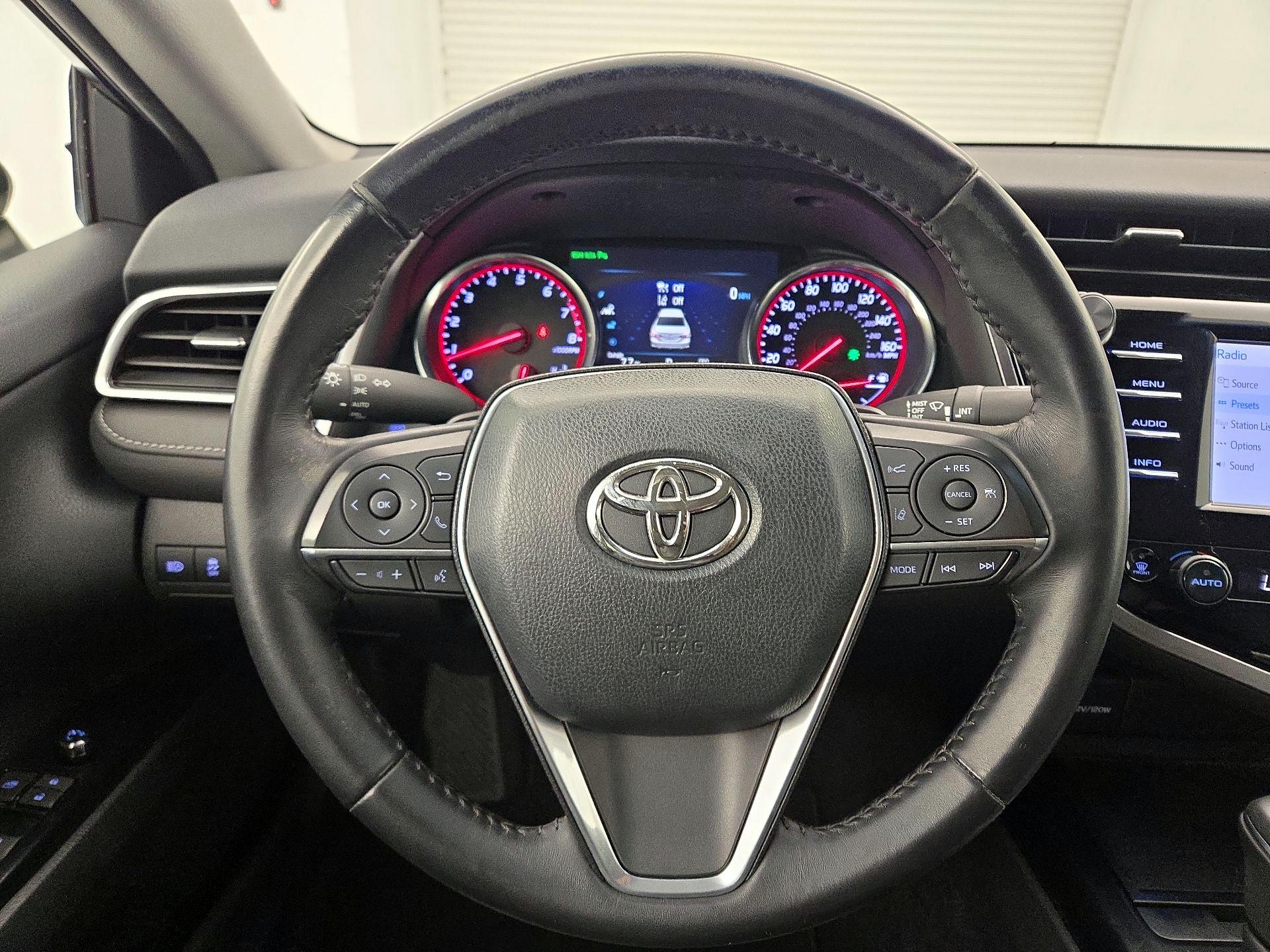 Thumbnail: 2018 Toyota Camry - 10