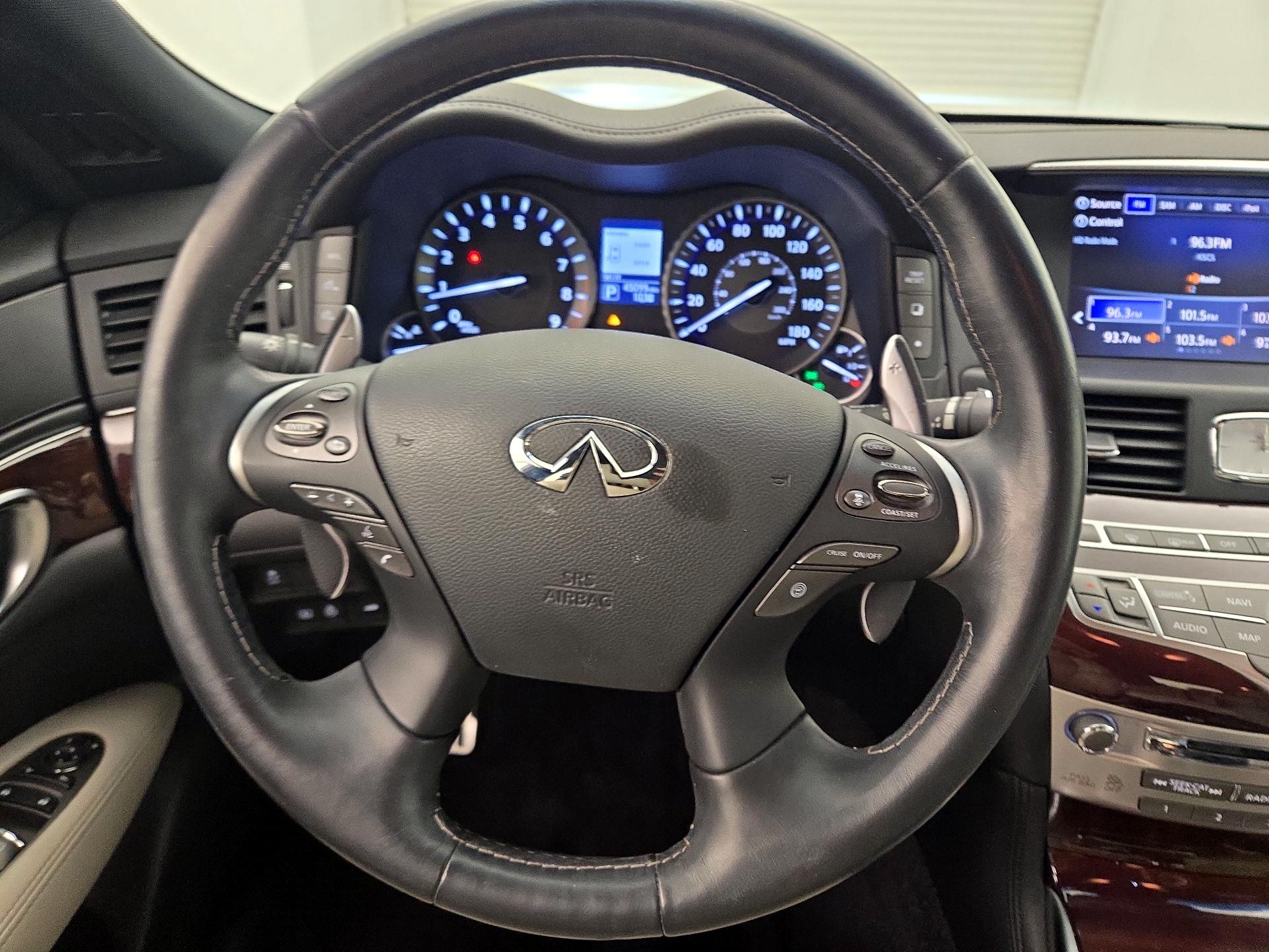 Thumbnail: 2019 INFINITI Q70 - 10