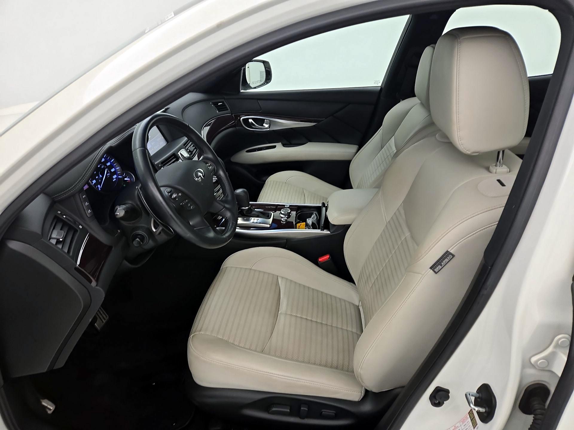 Thumbnail: 2019 INFINITI Q70 - 11