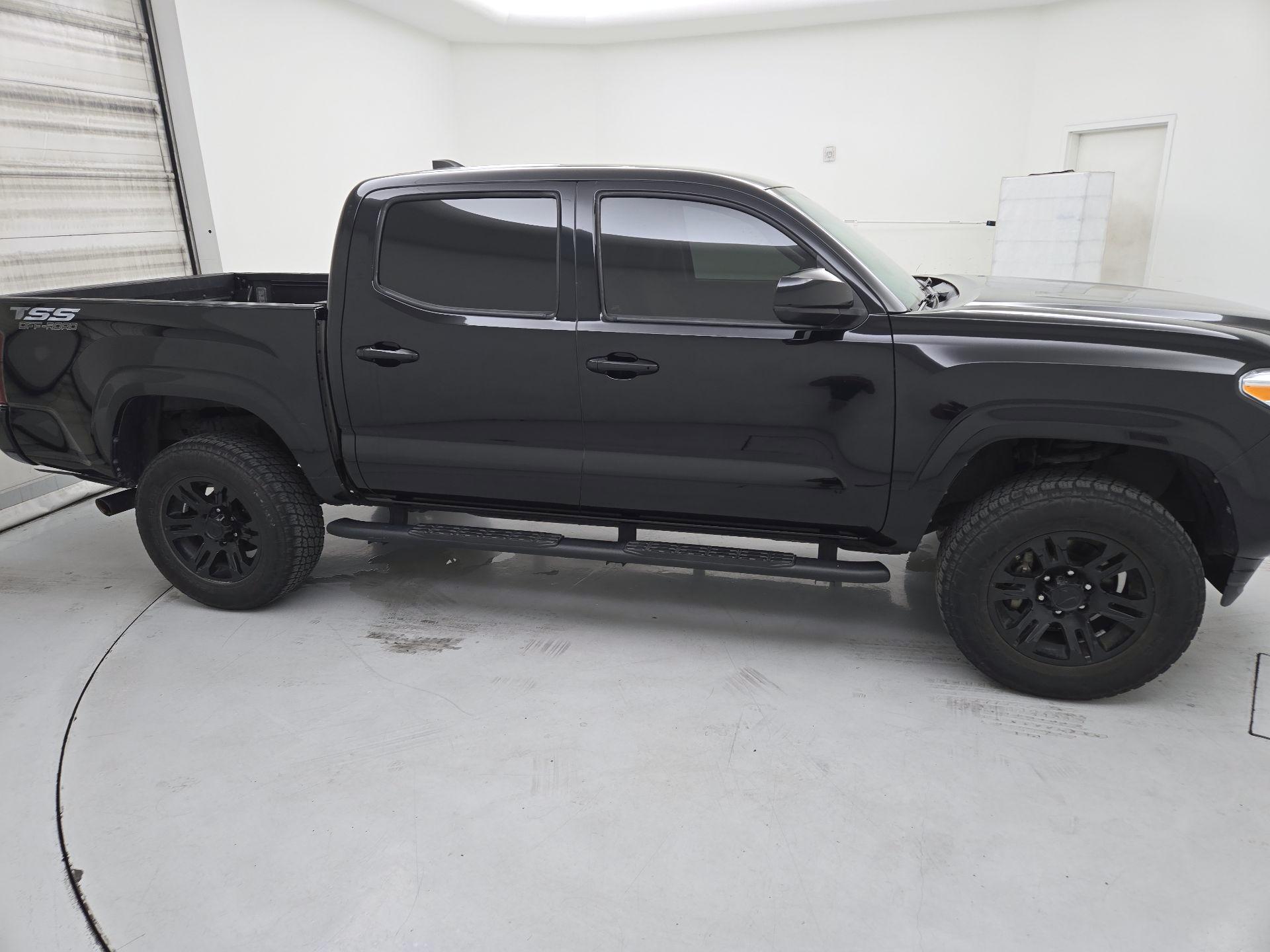 Thumbnail: 2022 Toyota Tacoma - 4