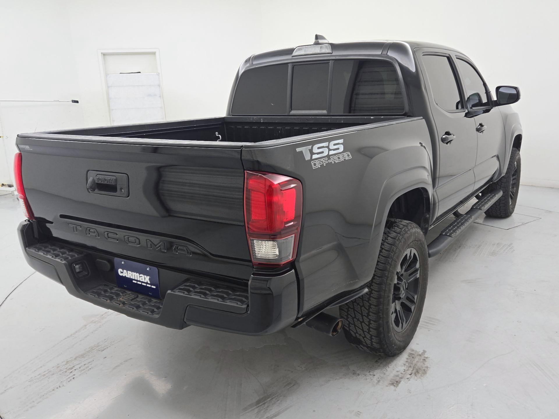 Thumbnail: 2022 Toyota Tacoma - 5