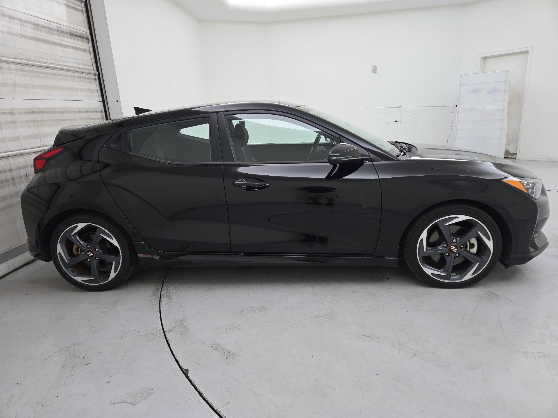 Thumbnail: 2020 Hyundai Veloster - 4