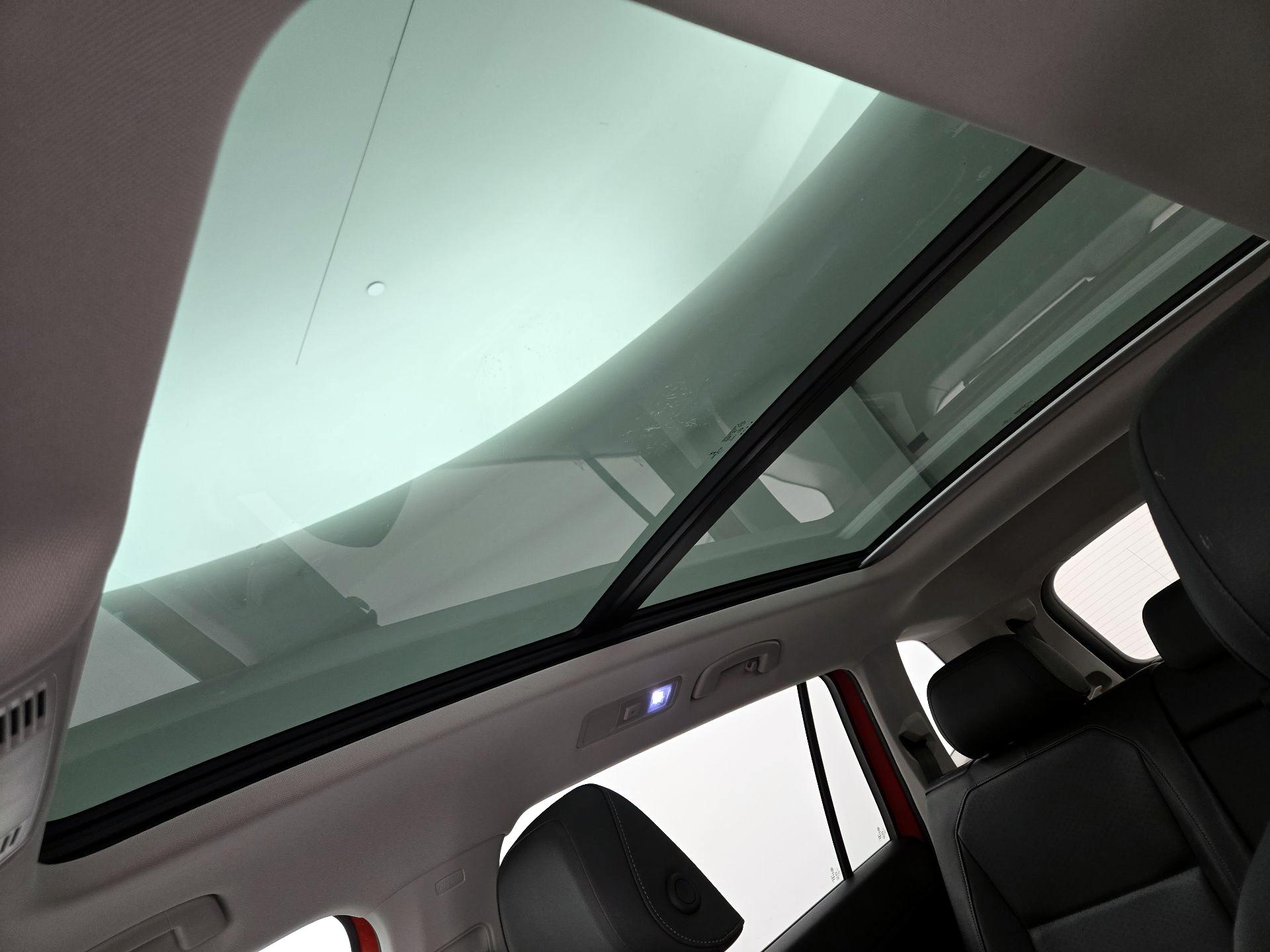 Thumbnail: 2019 Volkswagen Tiguan - 19