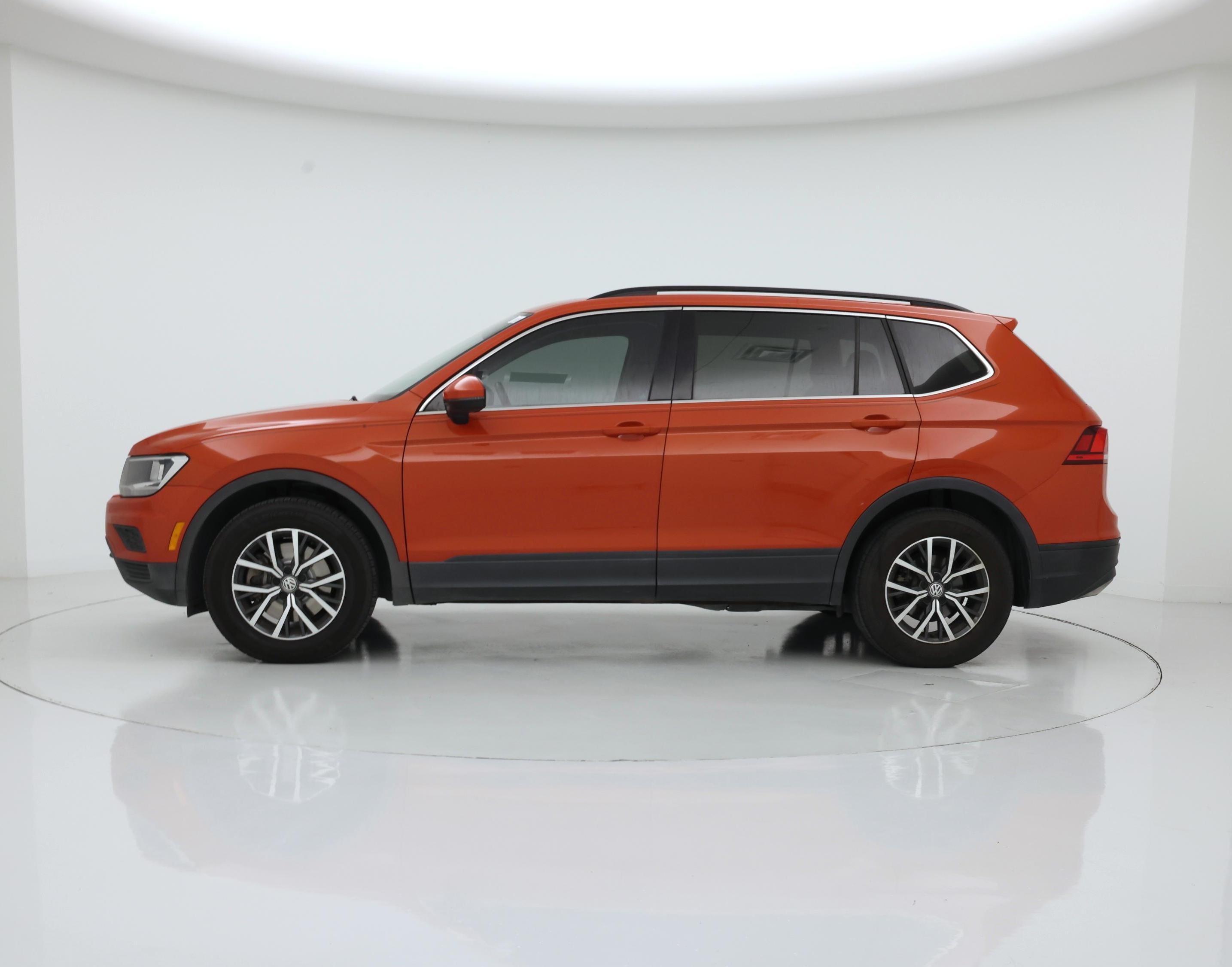 Thumbnail: 2019 Volkswagen Tiguan - 3
