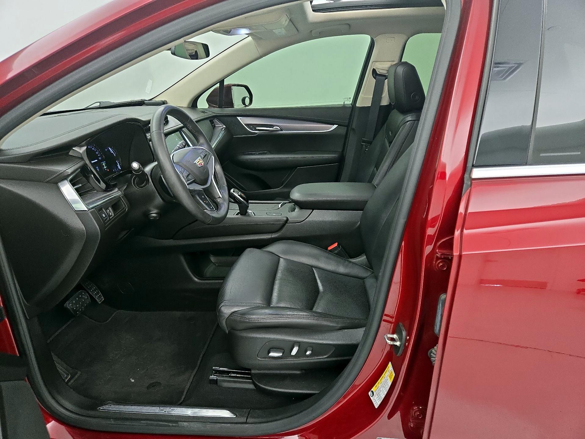 Thumbnail: 2018 Cadillac XT5 - 11