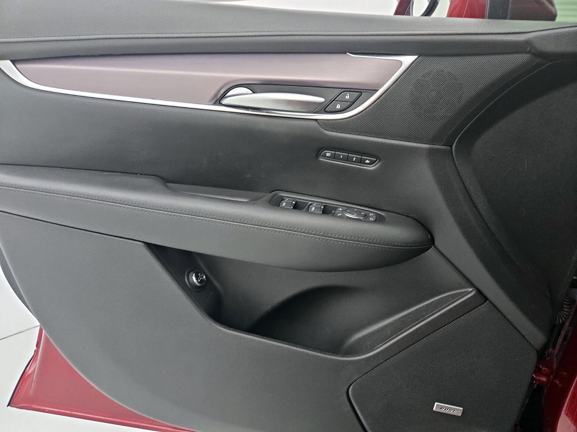 Thumbnail: 2018 Cadillac XT5 - 12