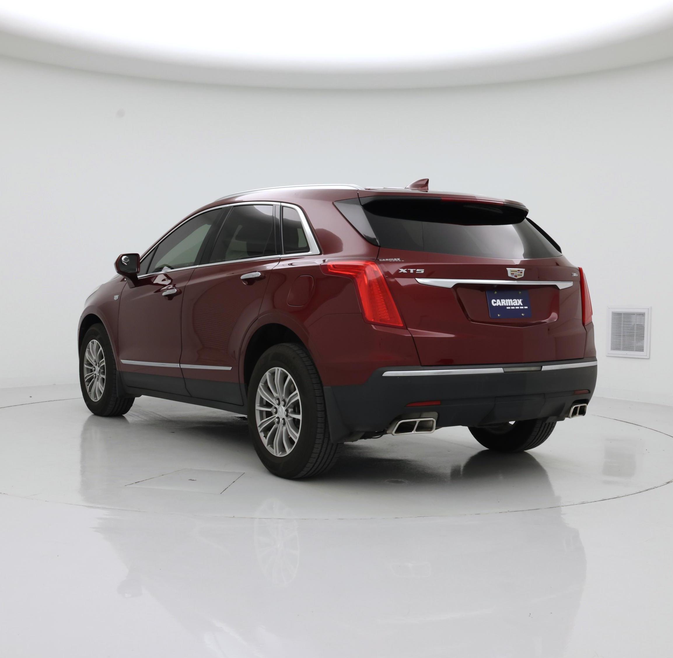 Thumbnail: 2018 Cadillac XT5 - 2